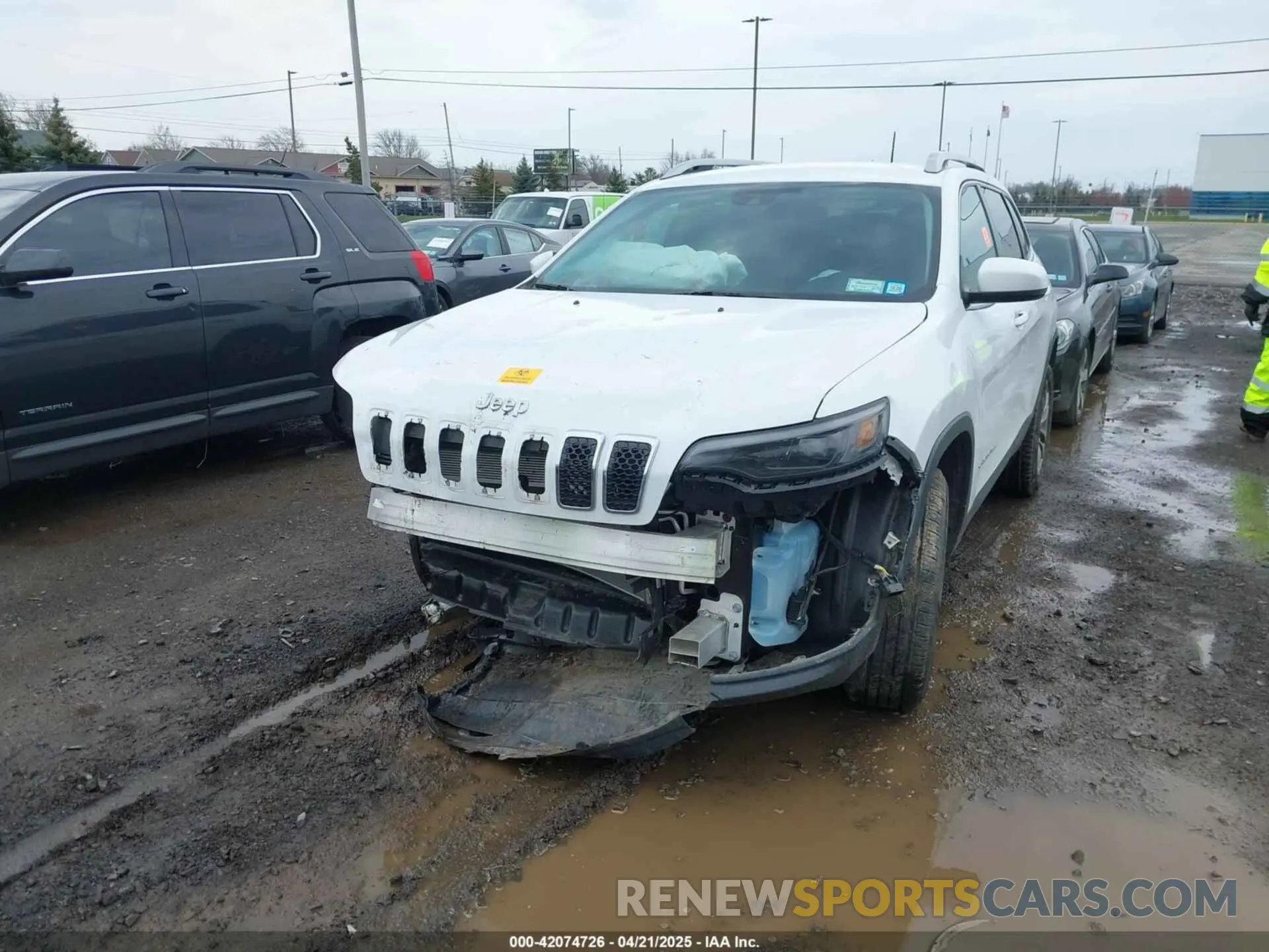 6 Photograph of a damaged car 1C4PJMLXXLD635994 JEEP CHEROKEE 2020