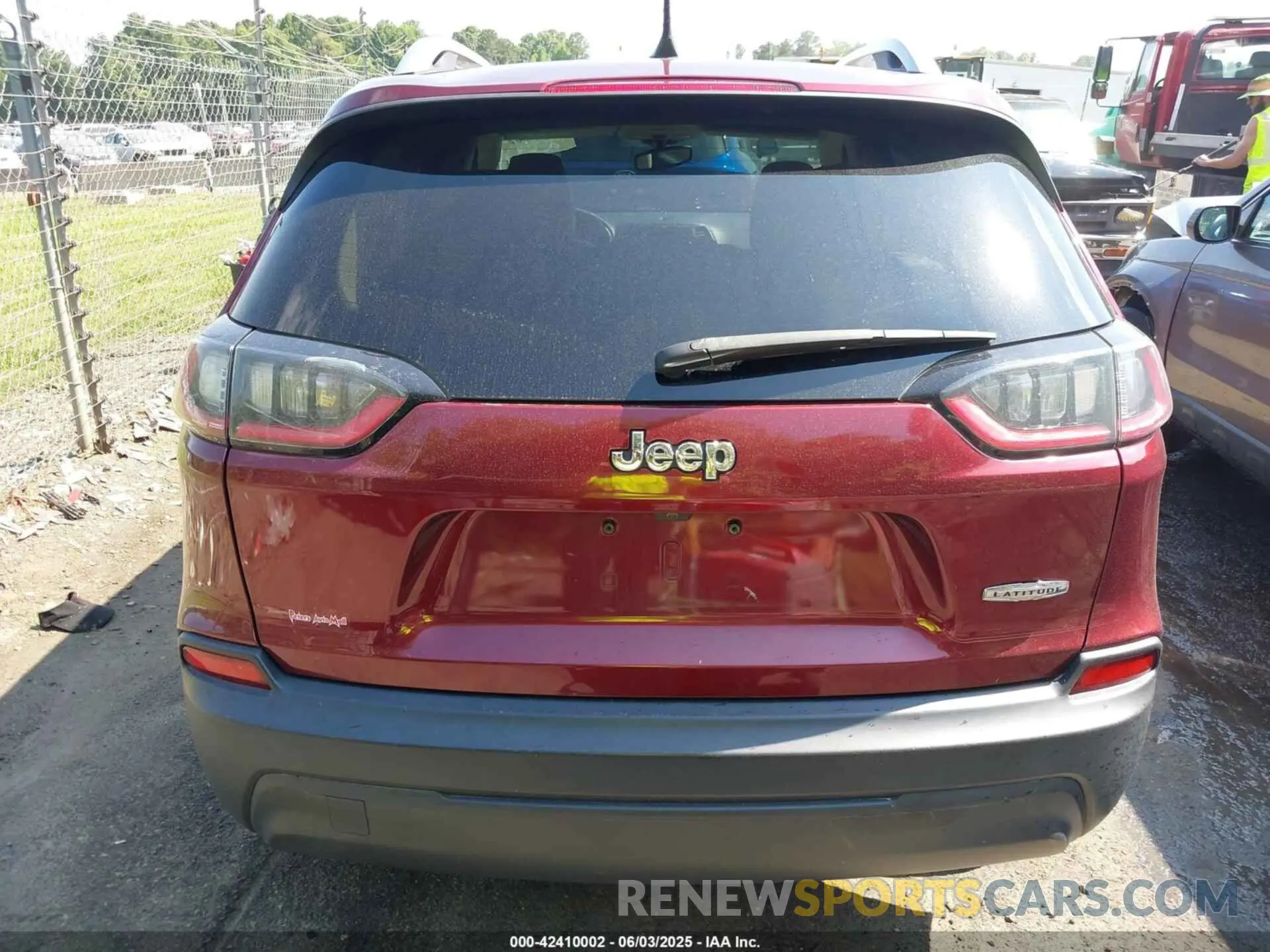 16 Photograph of a damaged car 1C4PJLCB0MD106845 JEEP CHEROKEE 2021
