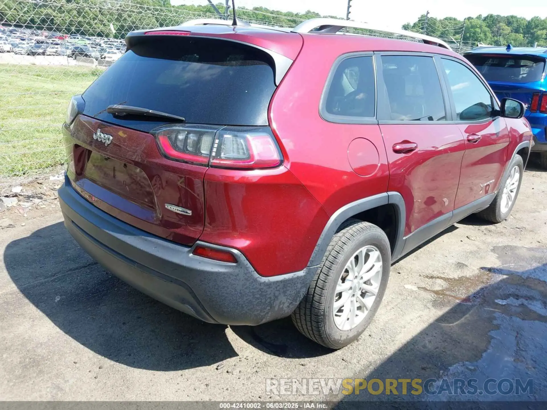 4 Photograph of a damaged car 1C4PJLCB0MD106845 JEEP CHEROKEE 2021