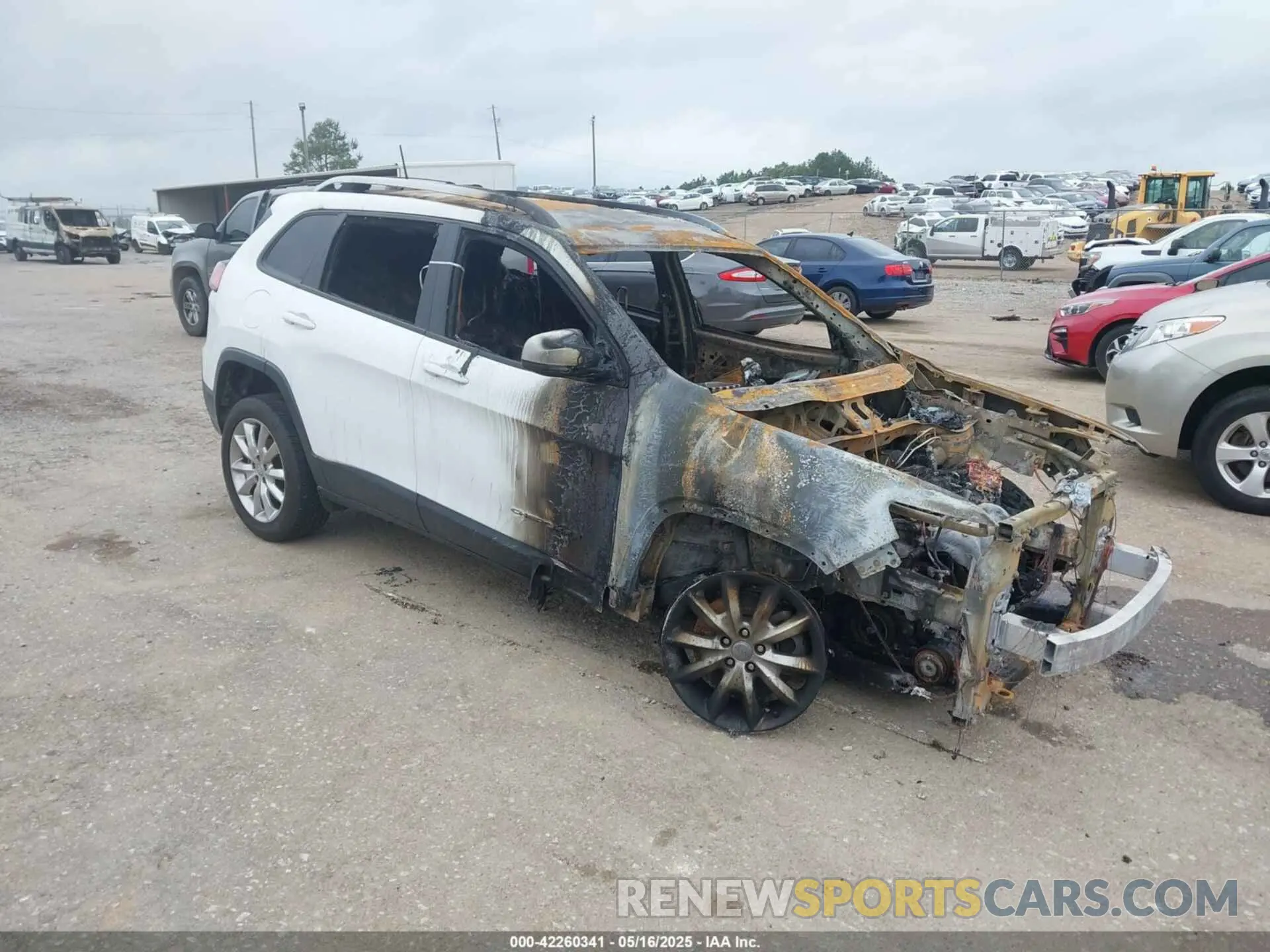 1 Photograph of a damaged car 1C4PJLCB2MD136896 JEEP CHEROKEE 2021