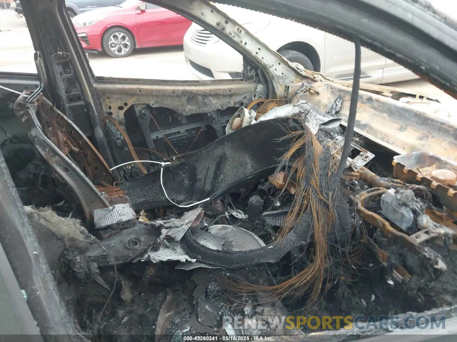 5 Photograph of a damaged car 1C4PJLCB2MD136896 JEEP CHEROKEE 2021