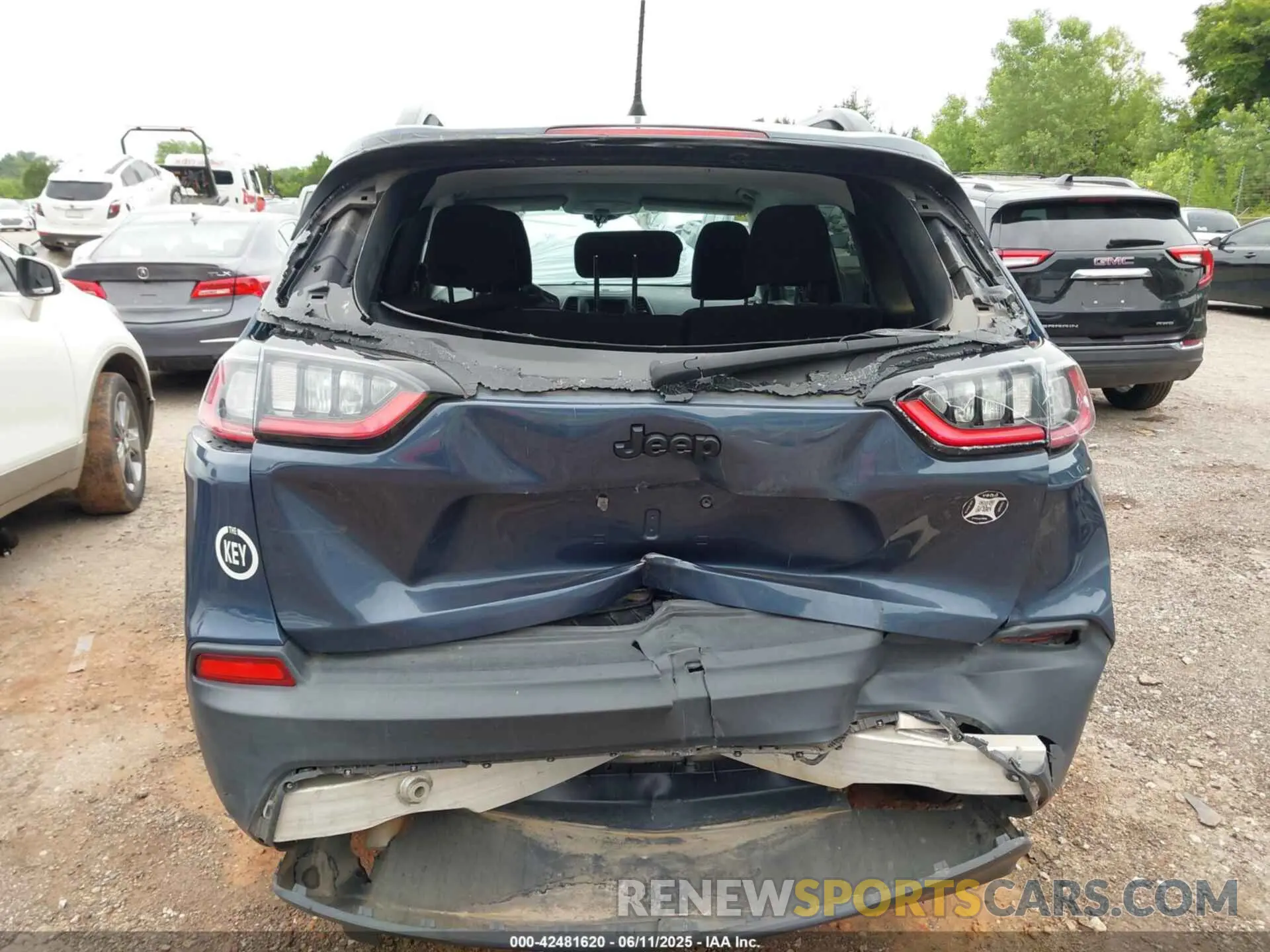 6 Photograph of a damaged car 1C4PJLCB3MD199974 JEEP CHEROKEE 2021