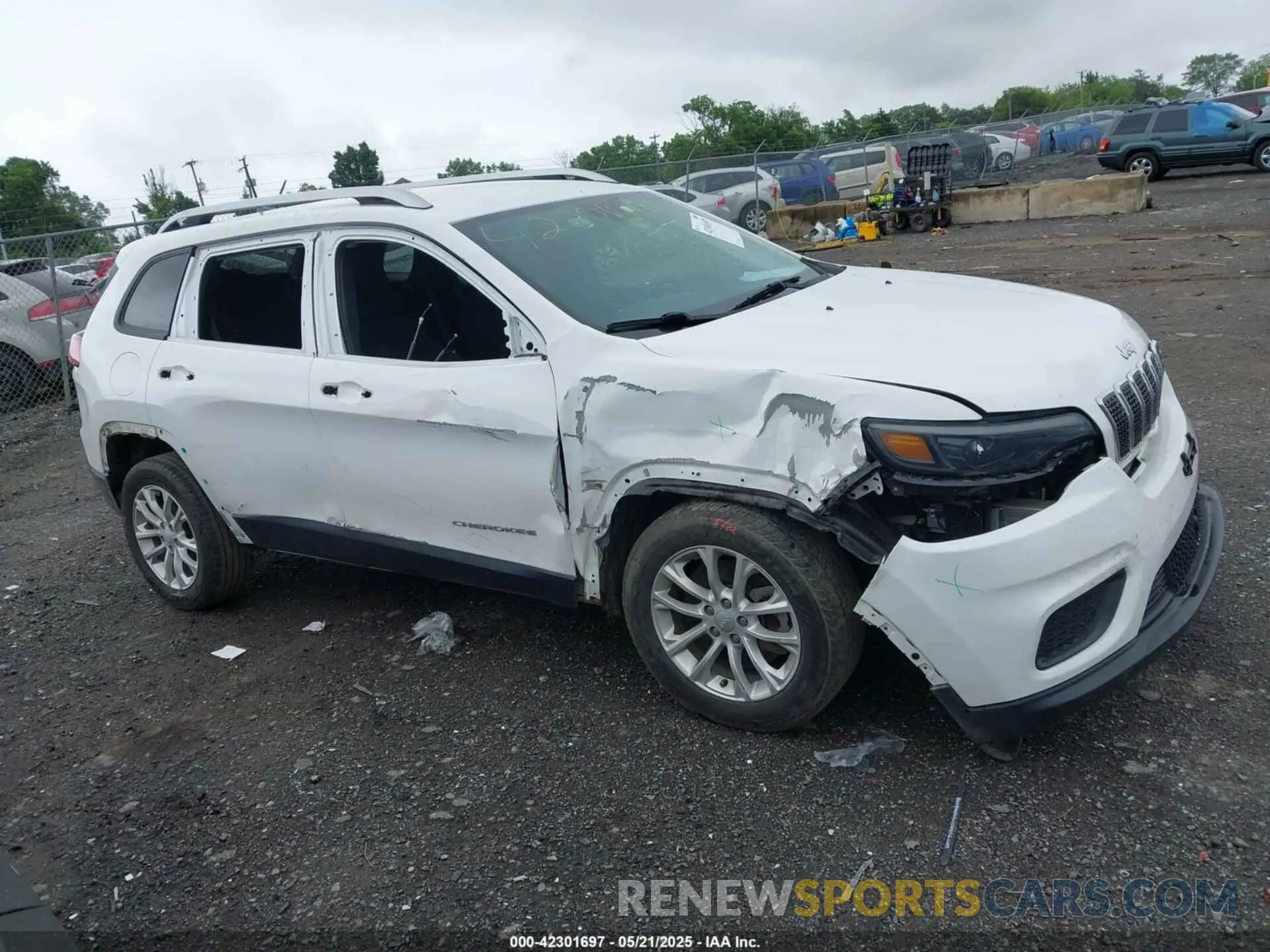 14 Photograph of a damaged car 1C4PJLCB4MD103477 JEEP CHEROKEE 2021