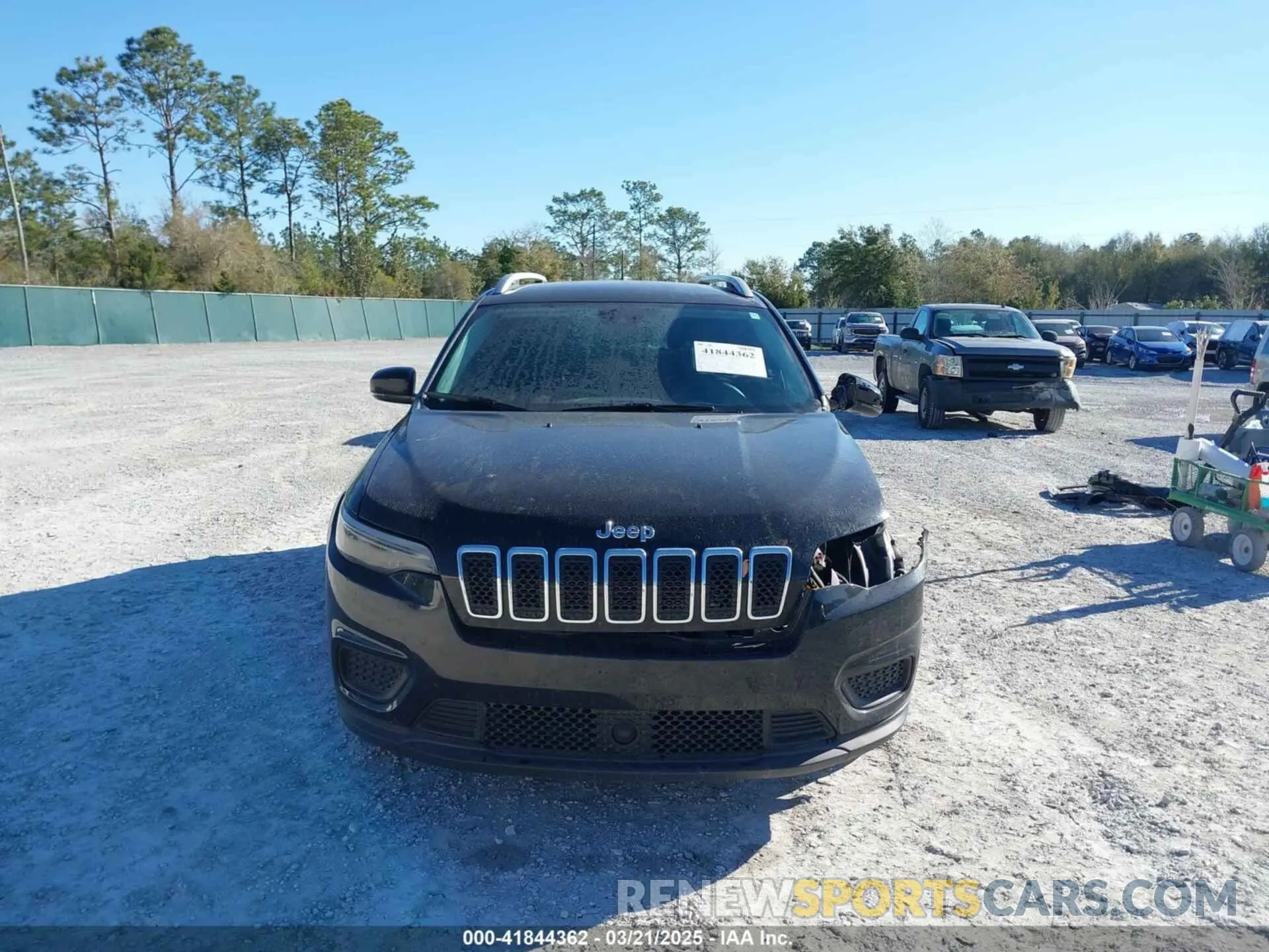 13 Photograph of a damaged car 1C4PJLCB4MD227099 JEEP CHEROKEE 2021