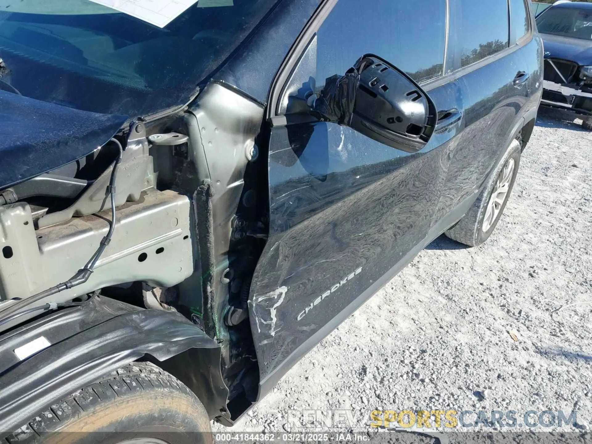19 Photograph of a damaged car 1C4PJLCB4MD227099 JEEP CHEROKEE 2021