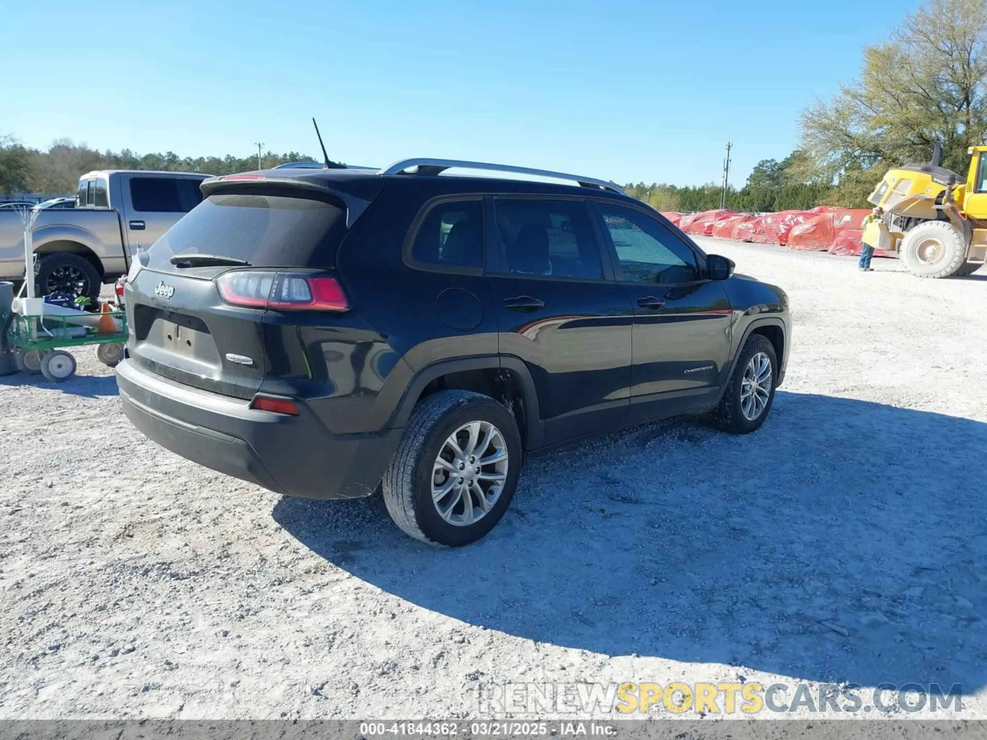 4 Photograph of a damaged car 1C4PJLCB4MD227099 JEEP CHEROKEE 2021