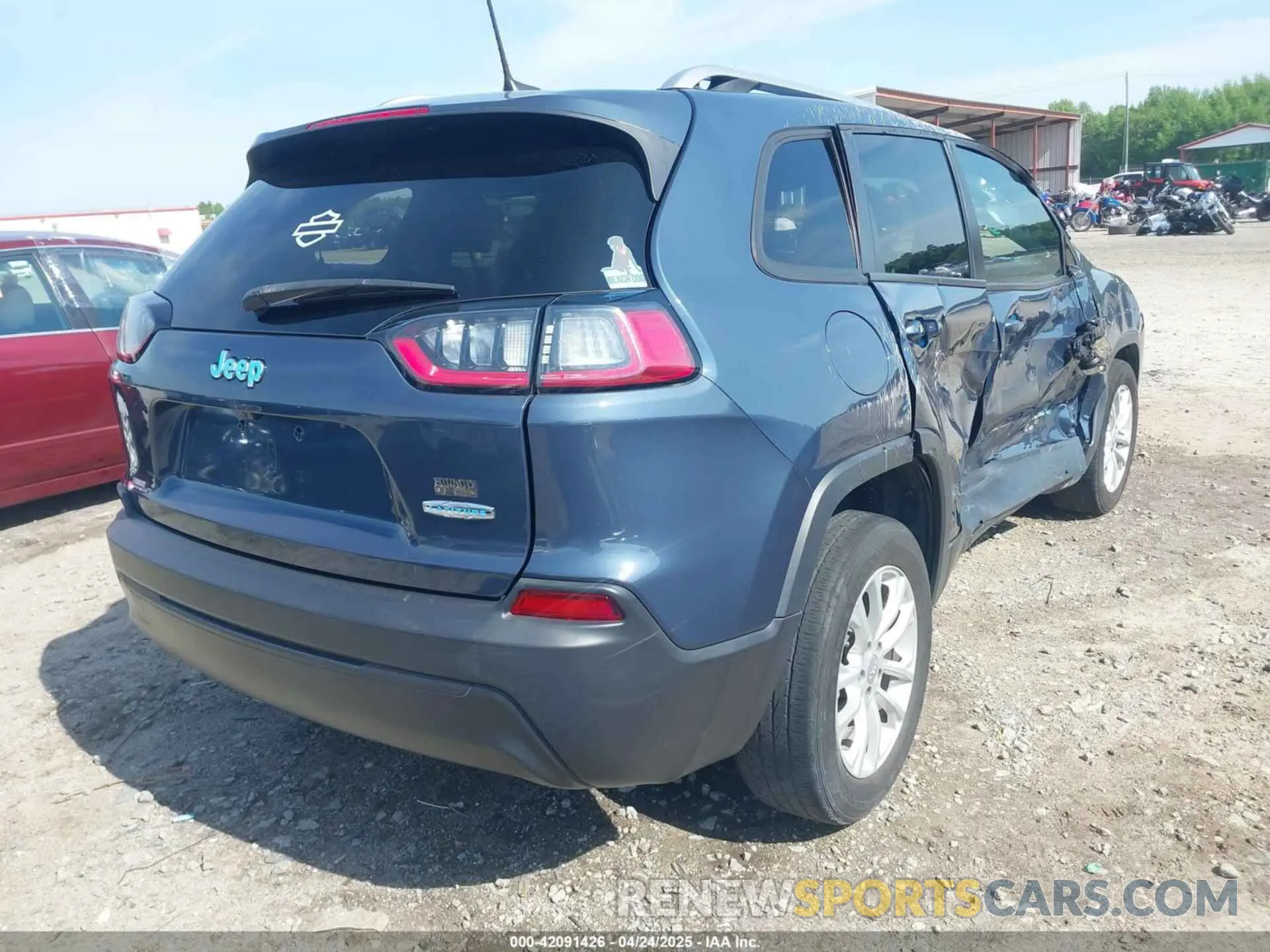 4 Photograph of a damaged car 1C4PJLCB5MD155930 JEEP CHEROKEE 2021