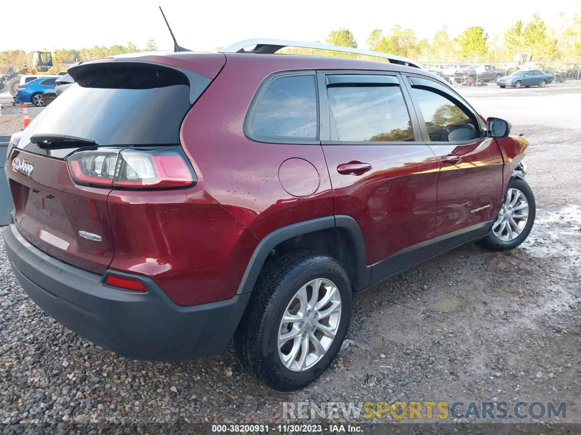 4 Photograph of a damaged car 1C4PJLCB5MD192315 JEEP CHEROKEE 2021