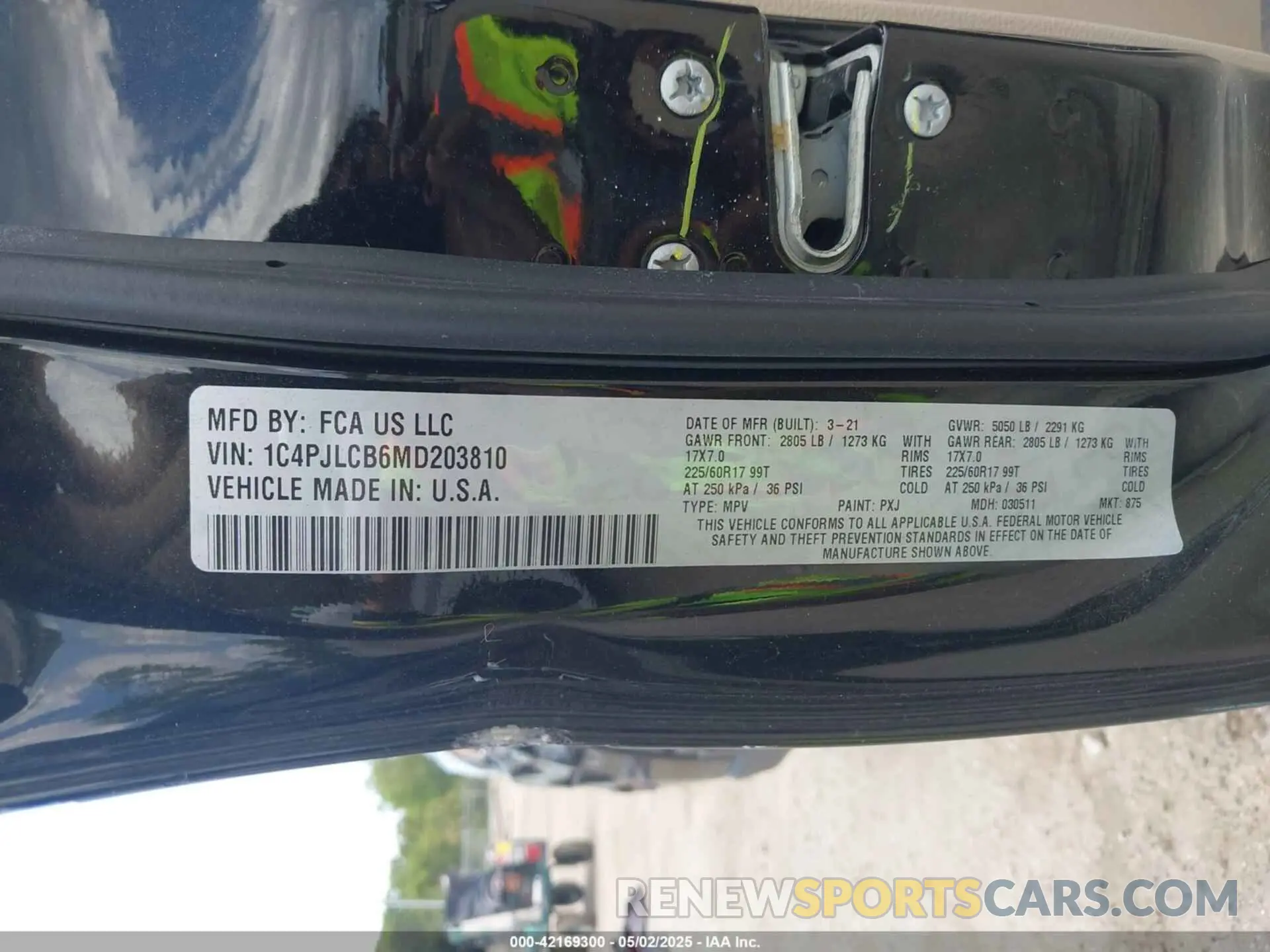 9 Photograph of a damaged car 1C4PJLCB6MD203810 JEEP CHEROKEE 2021