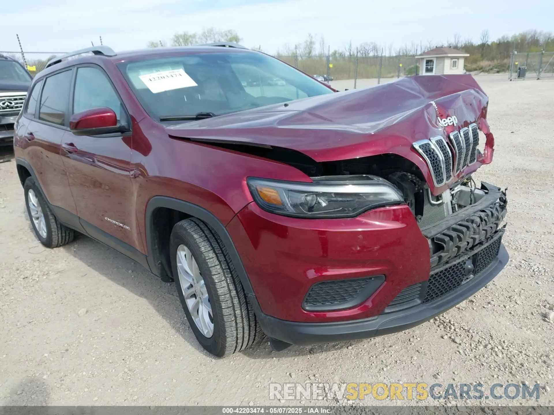 1 Photograph of a damaged car 1C4PJLCB7MD150373 JEEP CHEROKEE 2021