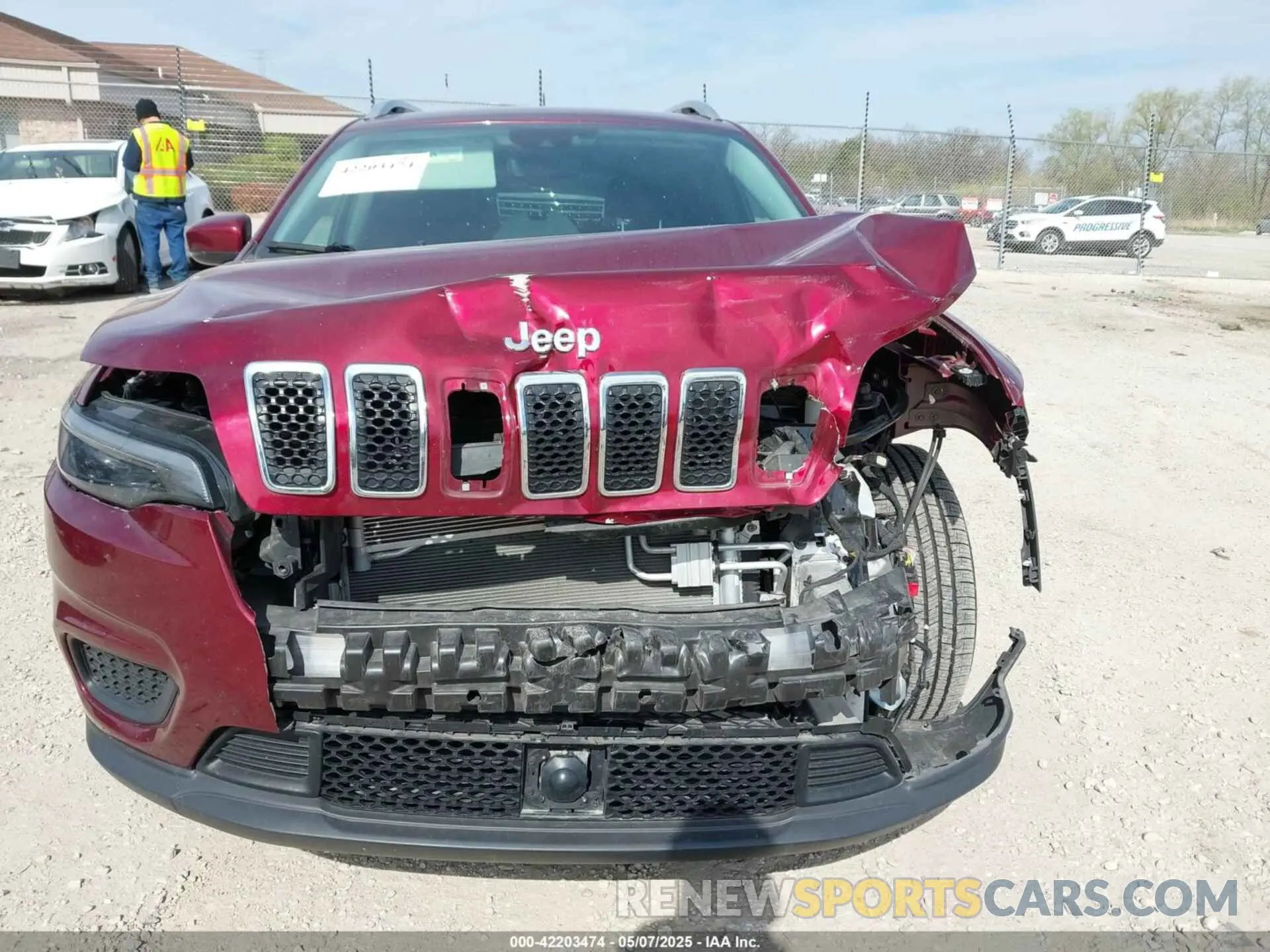 6 Photograph of a damaged car 1C4PJLCB7MD150373 JEEP CHEROKEE 2021