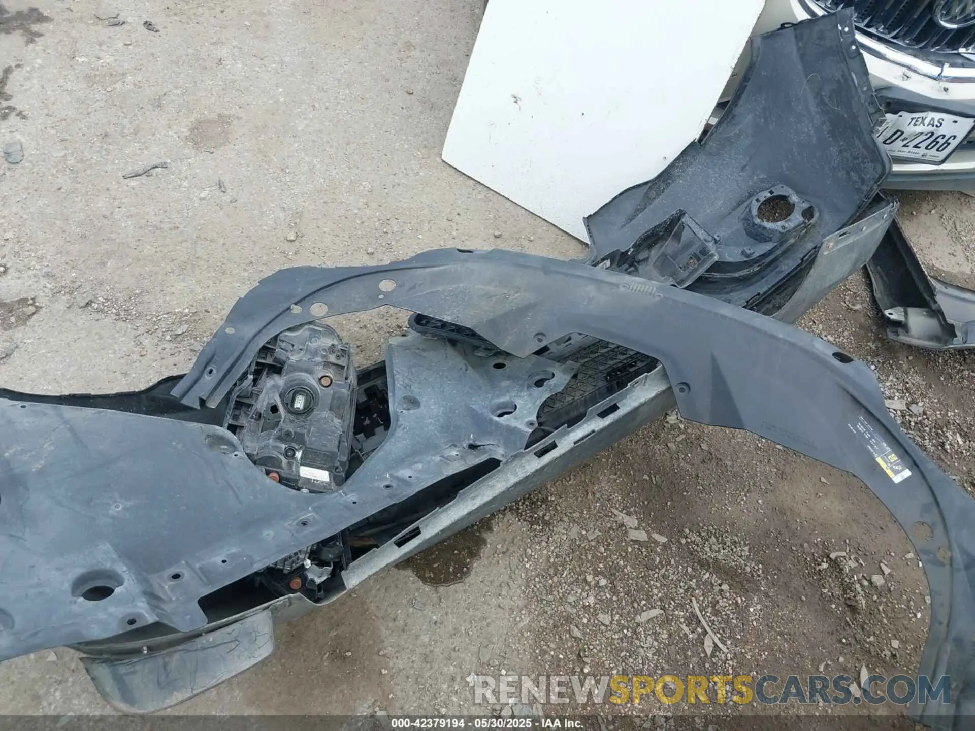 12 Photograph of a damaged car 1C4PJLCB8MD116023 JEEP CHEROKEE 2021