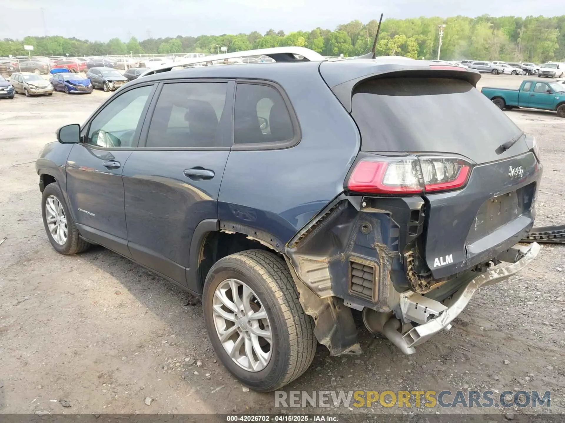3 Photograph of a damaged car 1C4PJLCB8MD156327 JEEP CHEROKEE 2021