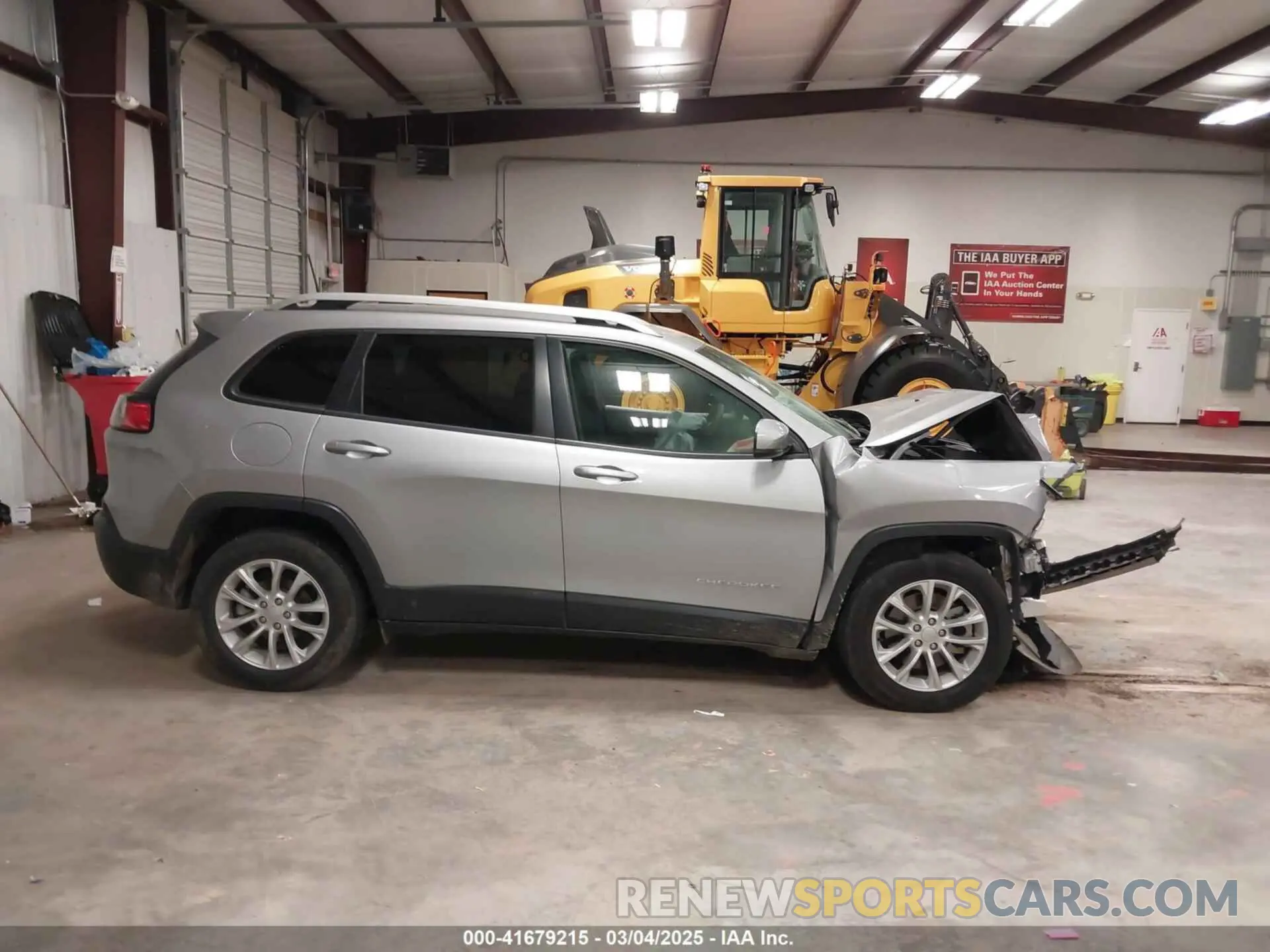 14 Photograph of a damaged car 1C4PJLCBXMD121188 JEEP CHEROKEE 2021