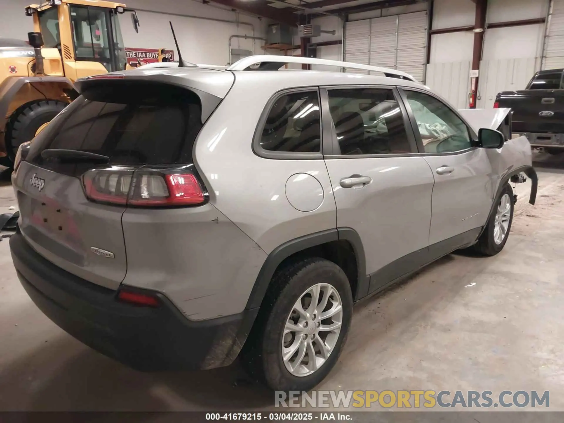 4 Photograph of a damaged car 1C4PJLCBXMD121188 JEEP CHEROKEE 2021