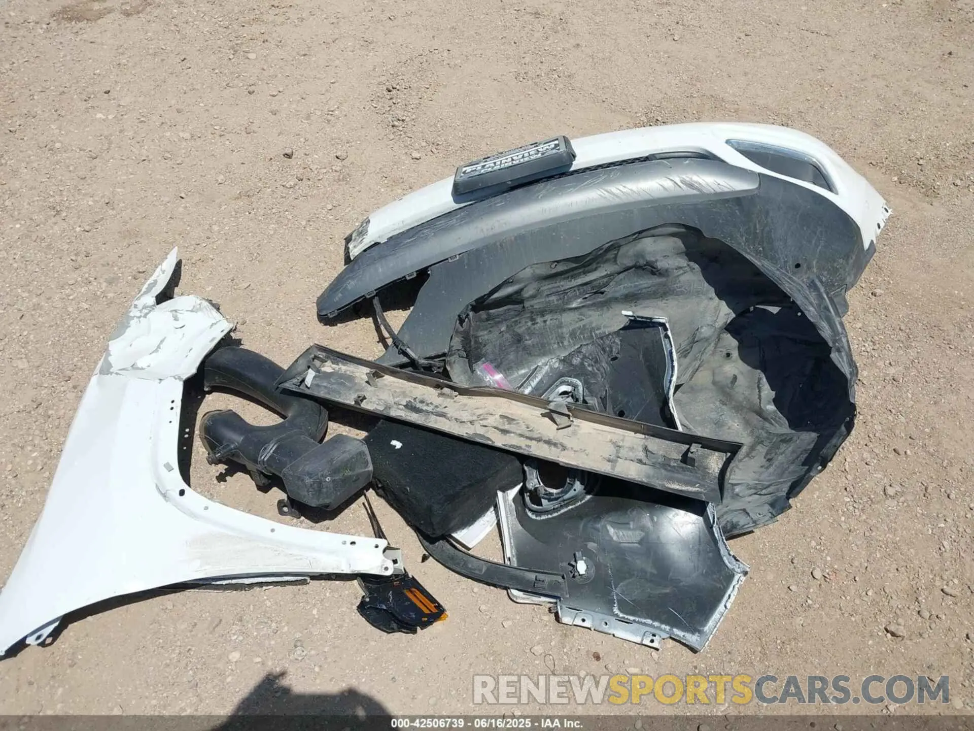 12 Photograph of a damaged car 1C4PJLDX1MD232271 JEEP CHEROKEE 2021