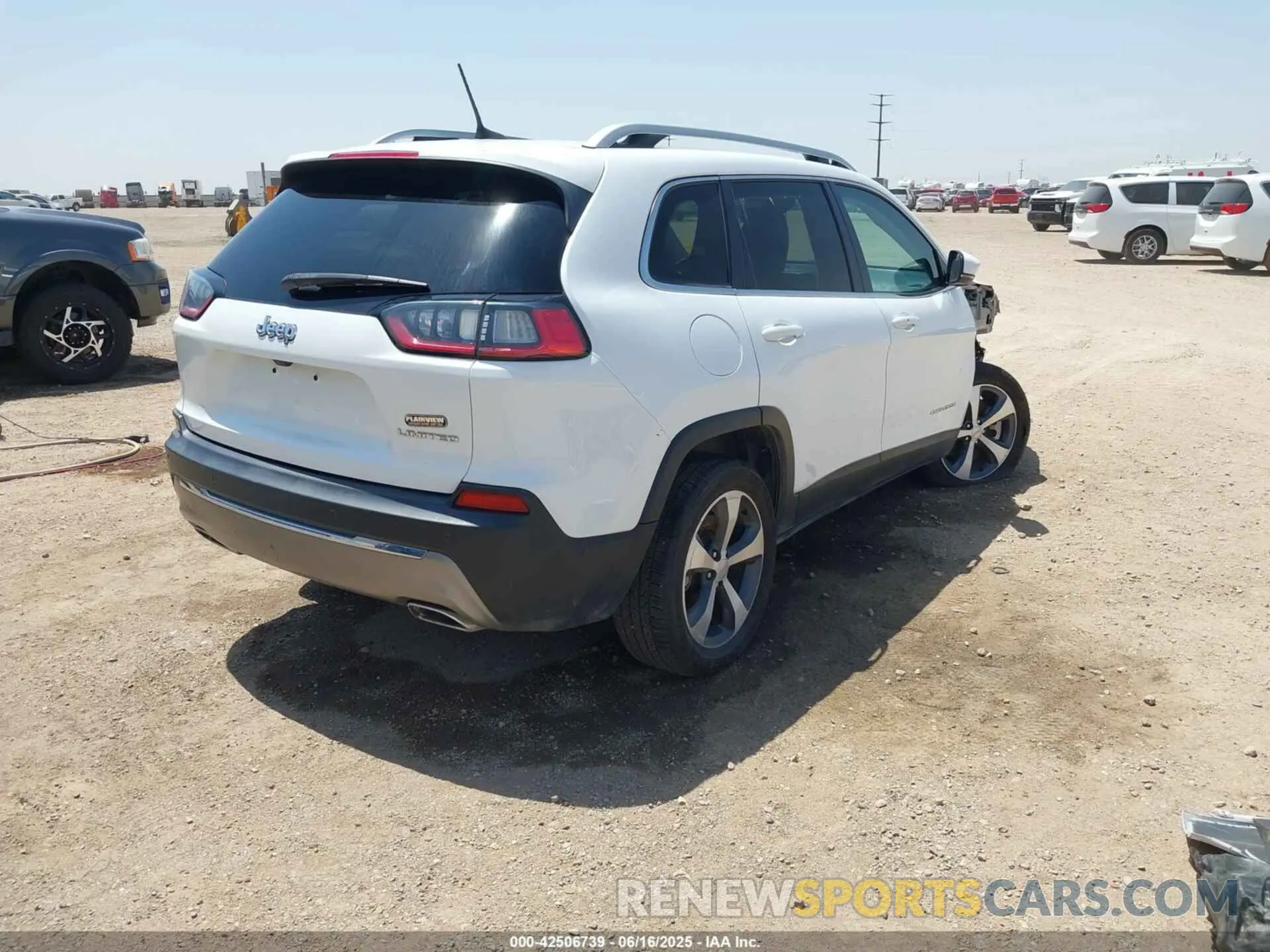4 Photograph of a damaged car 1C4PJLDX1MD232271 JEEP CHEROKEE 2021