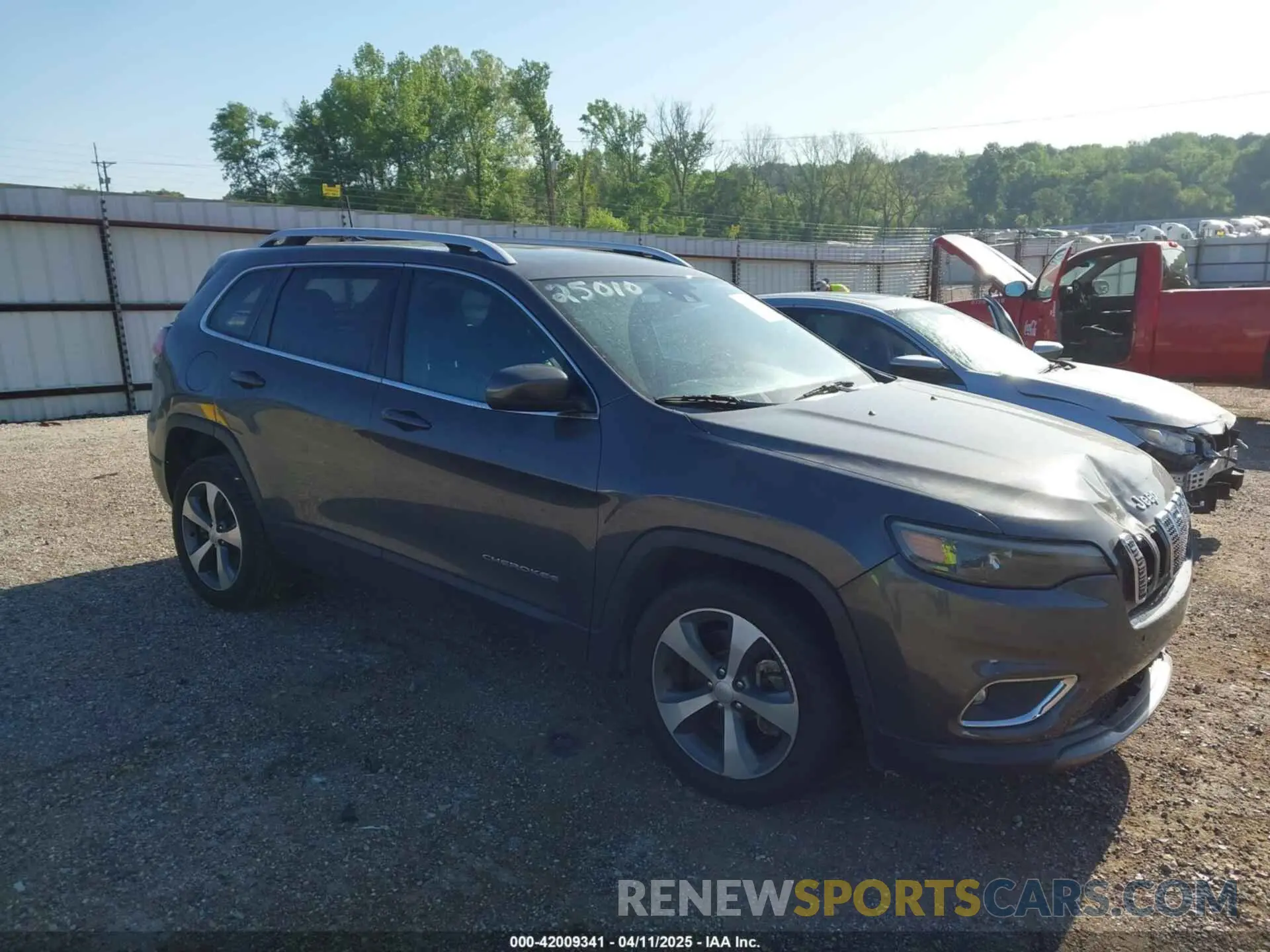 1 Photograph of a damaged car 1C4PJLDX8MD179651 JEEP CHEROKEE 2021