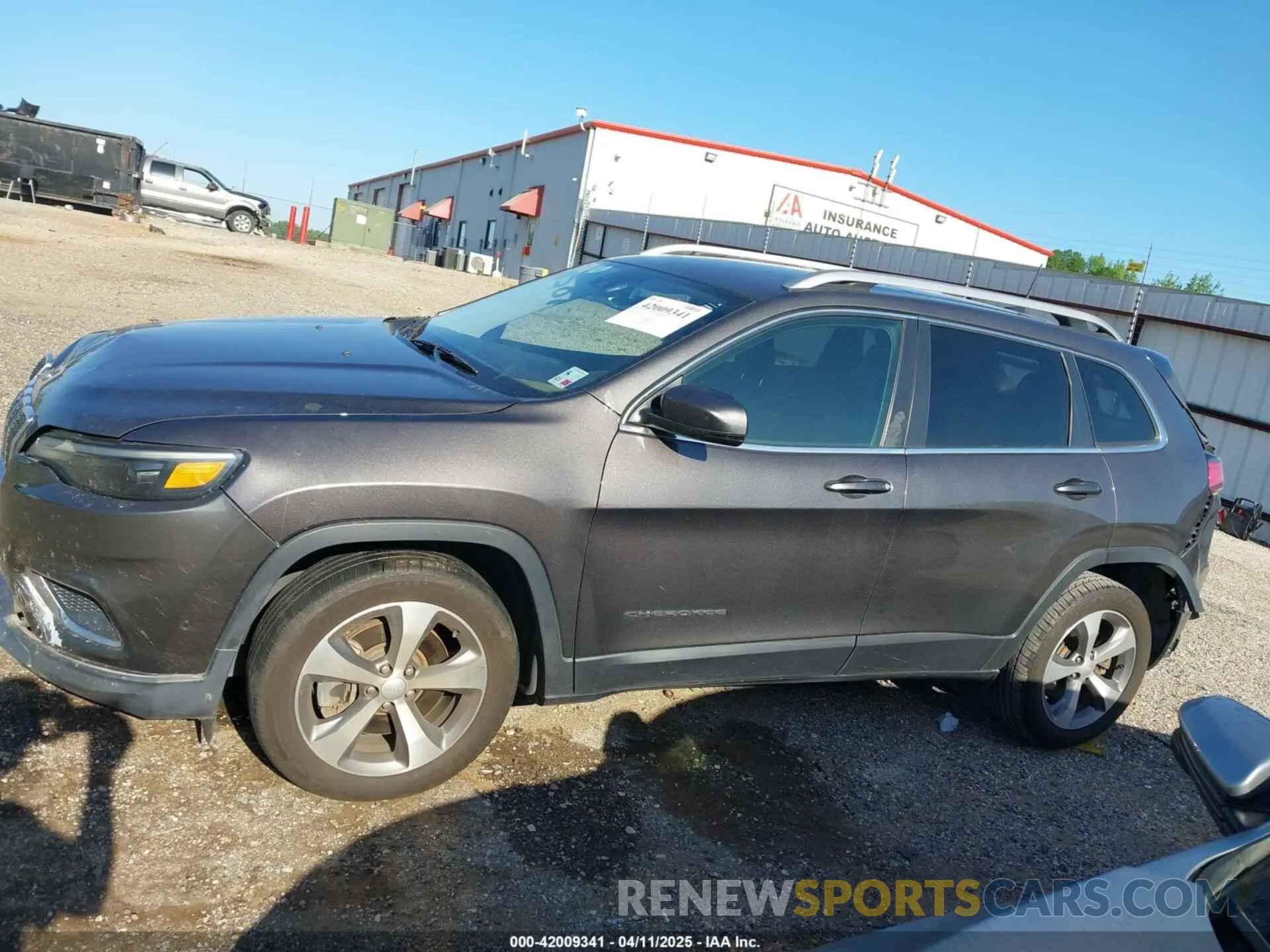 14 Photograph of a damaged car 1C4PJLDX8MD179651 JEEP CHEROKEE 2021