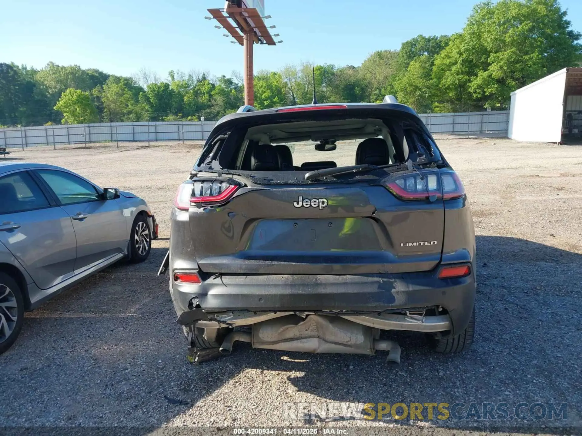 16 Photograph of a damaged car 1C4PJLDX8MD179651 JEEP CHEROKEE 2021