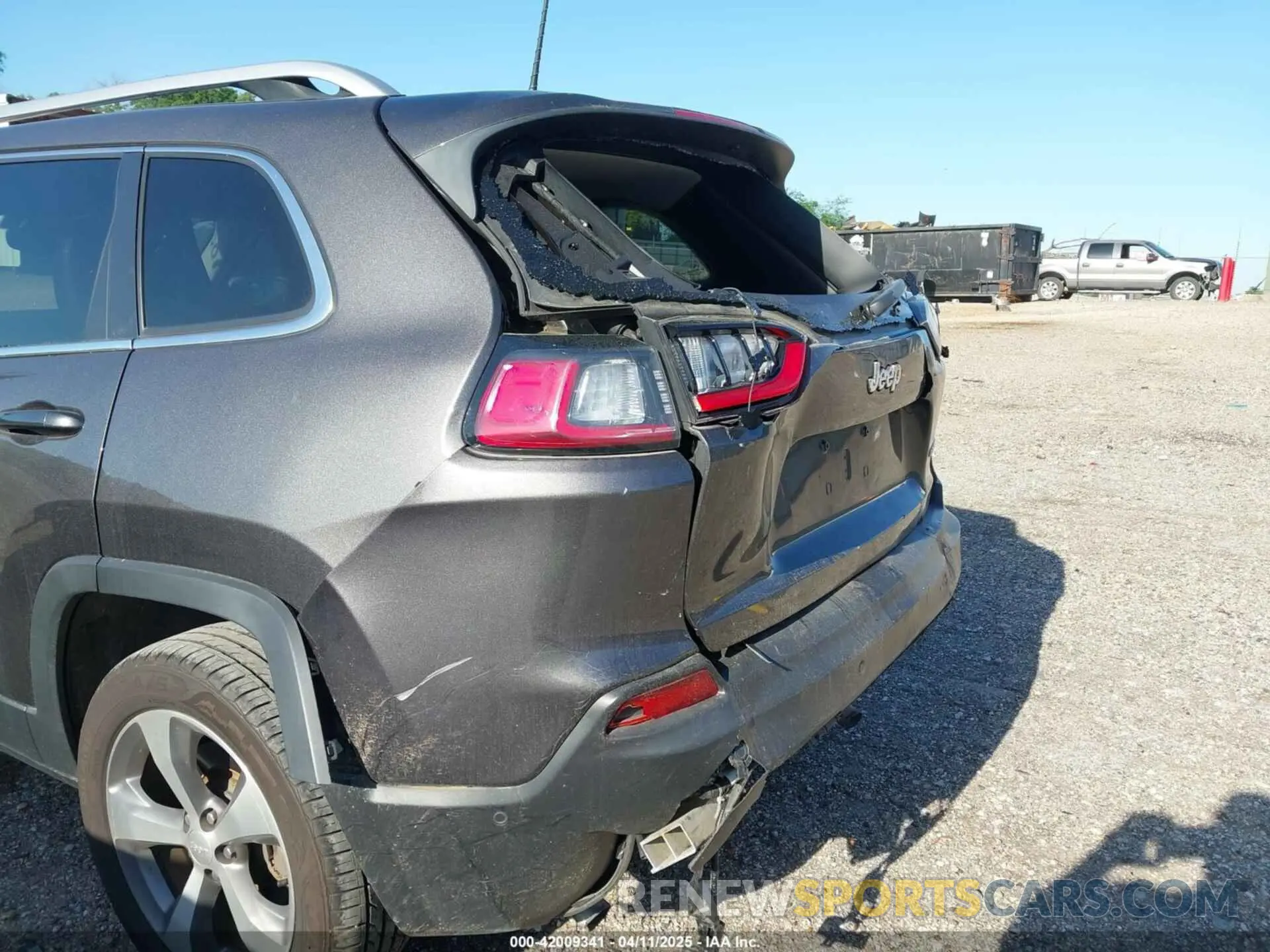 20 Photograph of a damaged car 1C4PJLDX8MD179651 JEEP CHEROKEE 2021