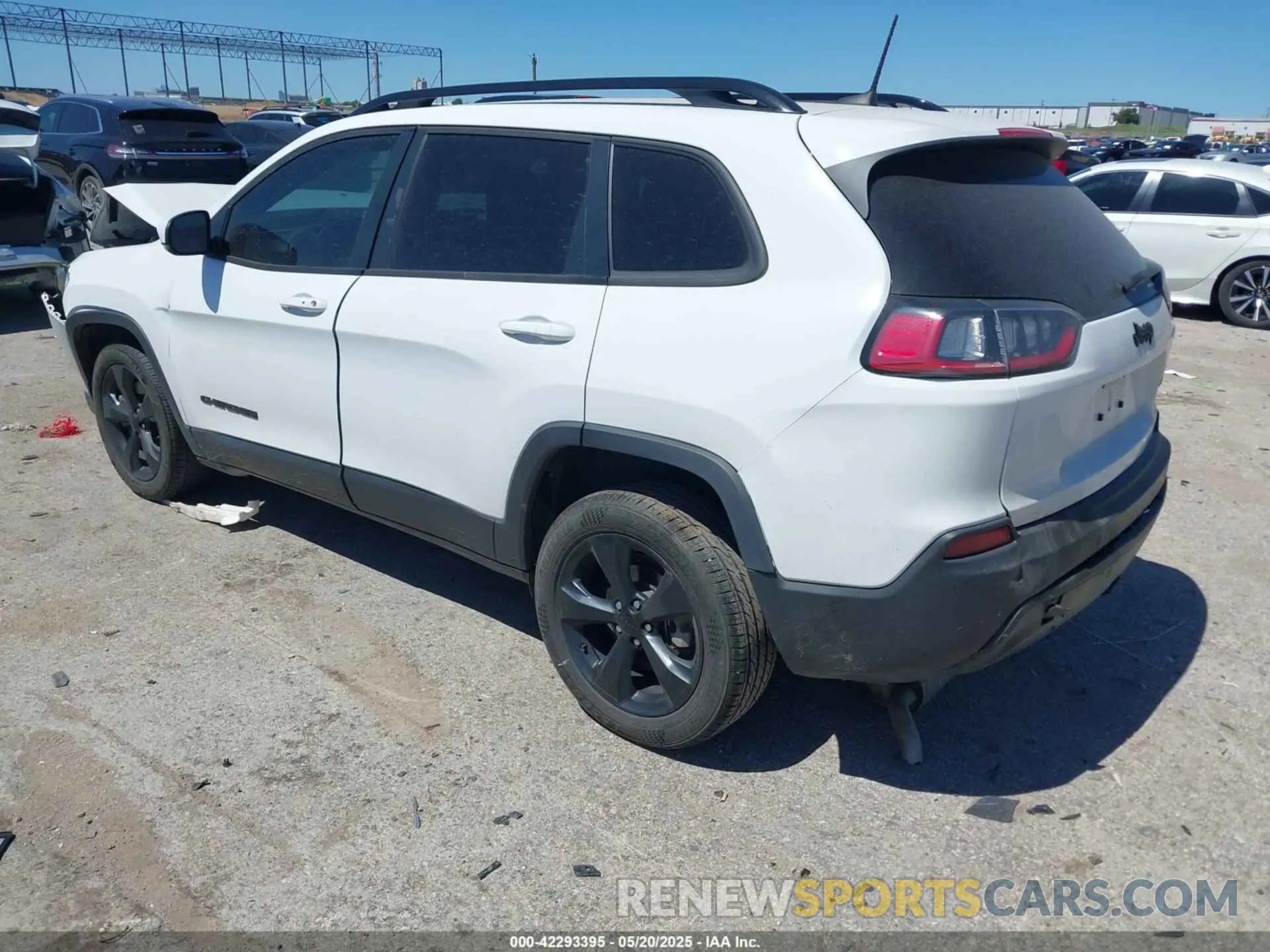 3 Photograph of a damaged car 1C4PJLLB0MD114041 JEEP CHEROKEE 2021
