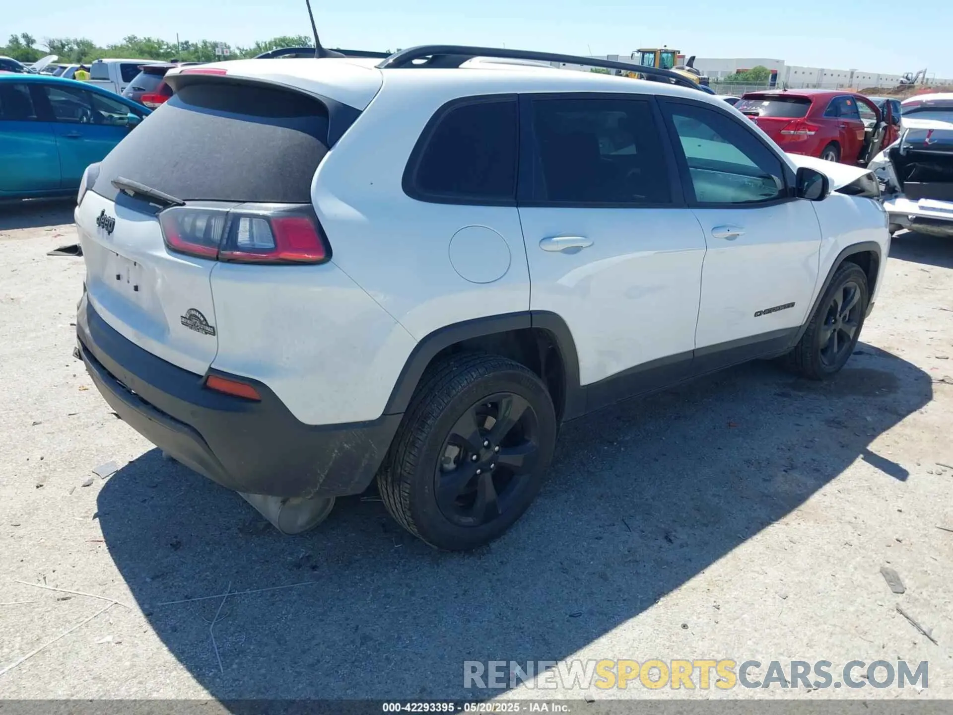 4 Photograph of a damaged car 1C4PJLLB0MD114041 JEEP CHEROKEE 2021