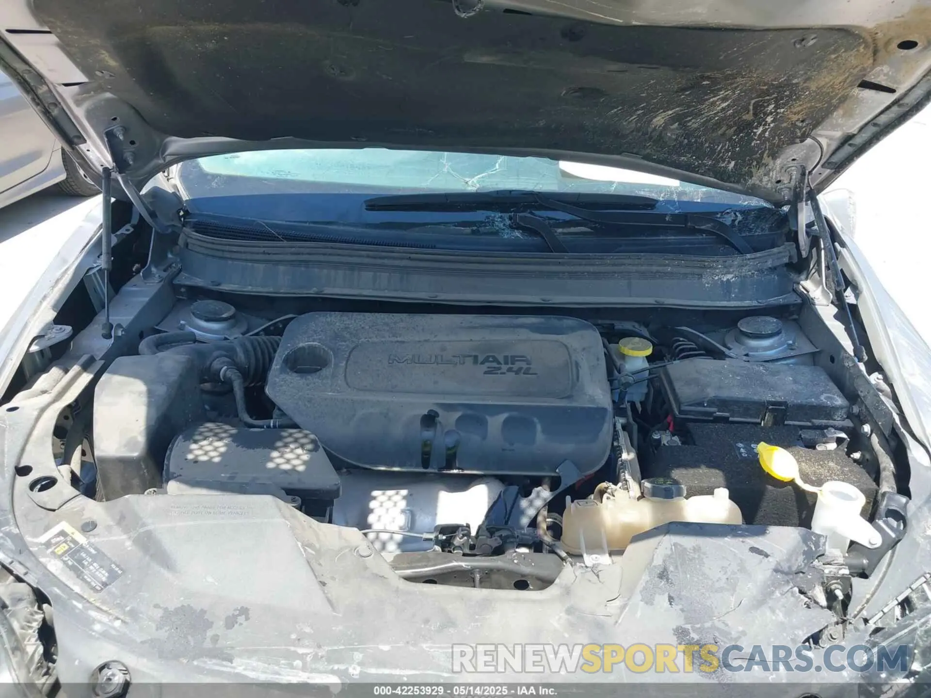 10 Photograph of a damaged car 1C4PJLLB4MD215146 JEEP CHEROKEE 2021