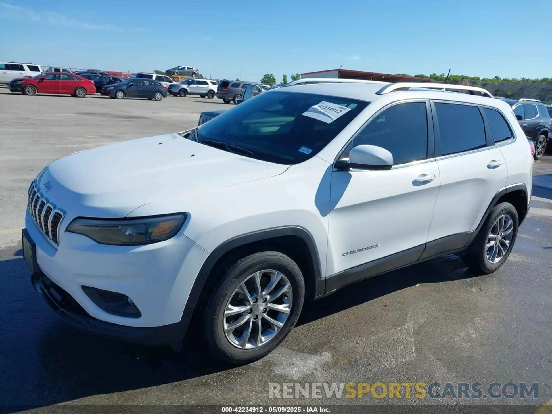 2 Photograph of a damaged car 1C4PJLLB5MD173828 JEEP CHEROKEE 2021