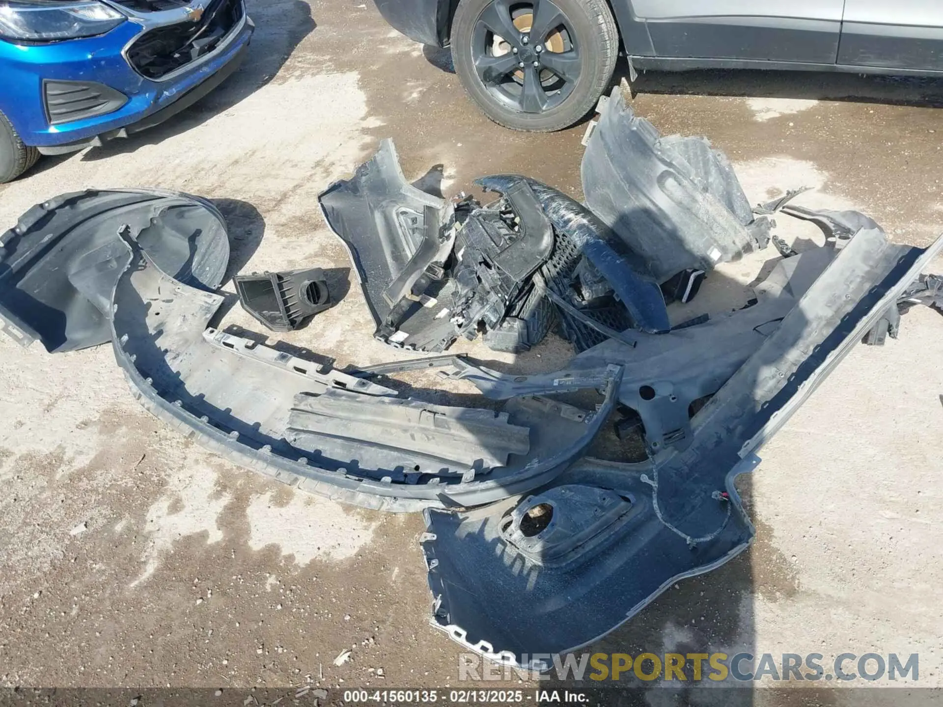 12 Photograph of a damaged car 1C4PJLLB6MD112830 JEEP CHEROKEE 2021