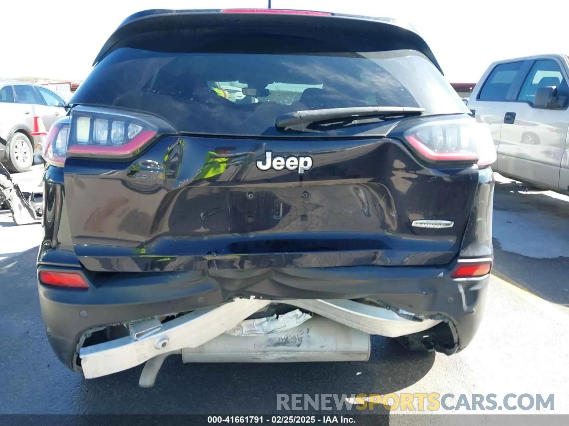 6 Photograph of a damaged car 1C4PJLLB6MD155810 JEEP CHEROKEE 2021
