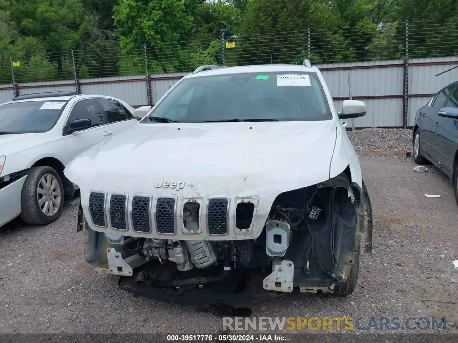 6 Photograph of a damaged car 1C4PJLLB8MD103661 JEEP CHEROKEE 2021