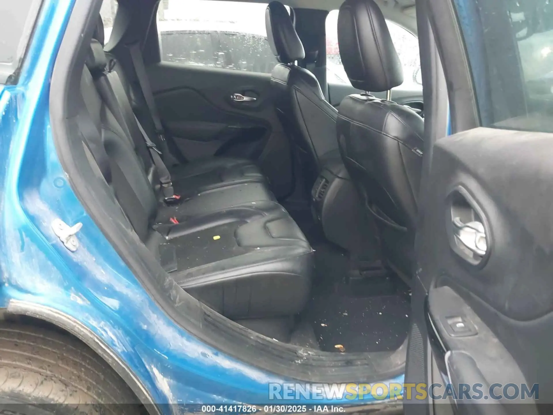 8 Photograph of a damaged car 1C4PJLLB8MD112201 JEEP CHEROKEE 2021