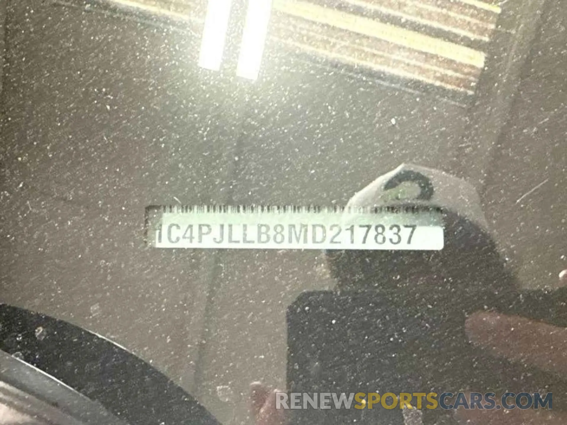 5 Photograph of a damaged car 1C4PJLLB8MD217837 JEEP CHEROKEE 2021