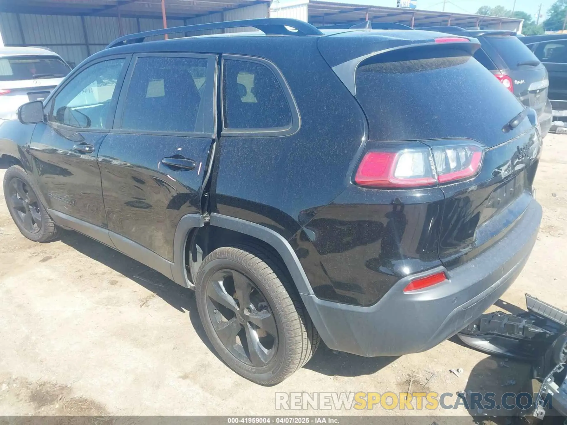 3 Photograph of a damaged car 1C4PJLLBXMD112667 JEEP CHEROKEE 2021
