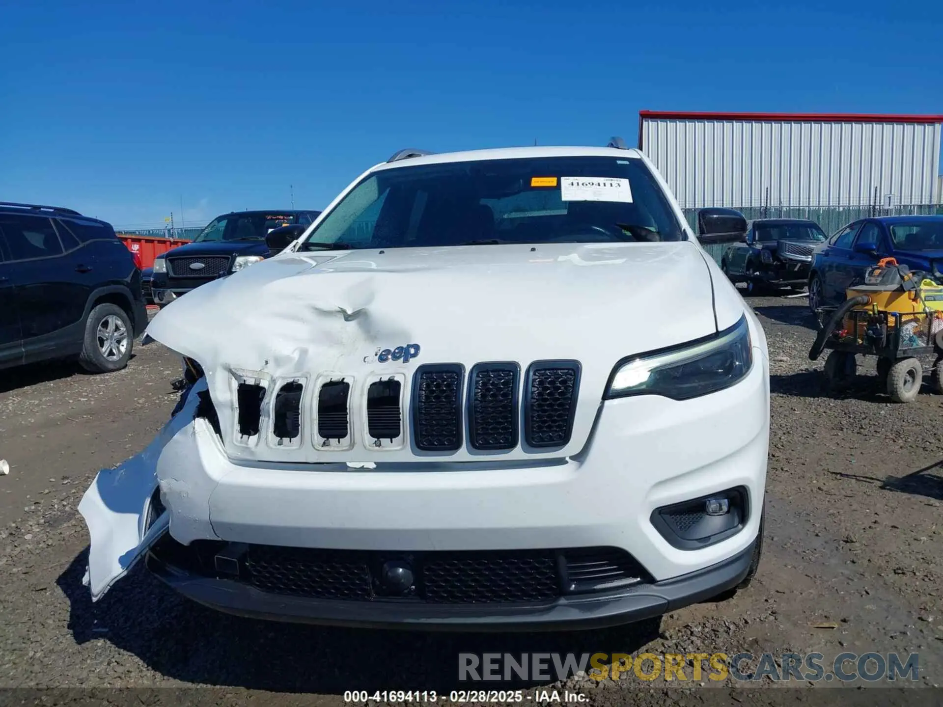 12 Photograph of a damaged car 1C4PJLLBXMD164087 JEEP CHEROKEE 2021