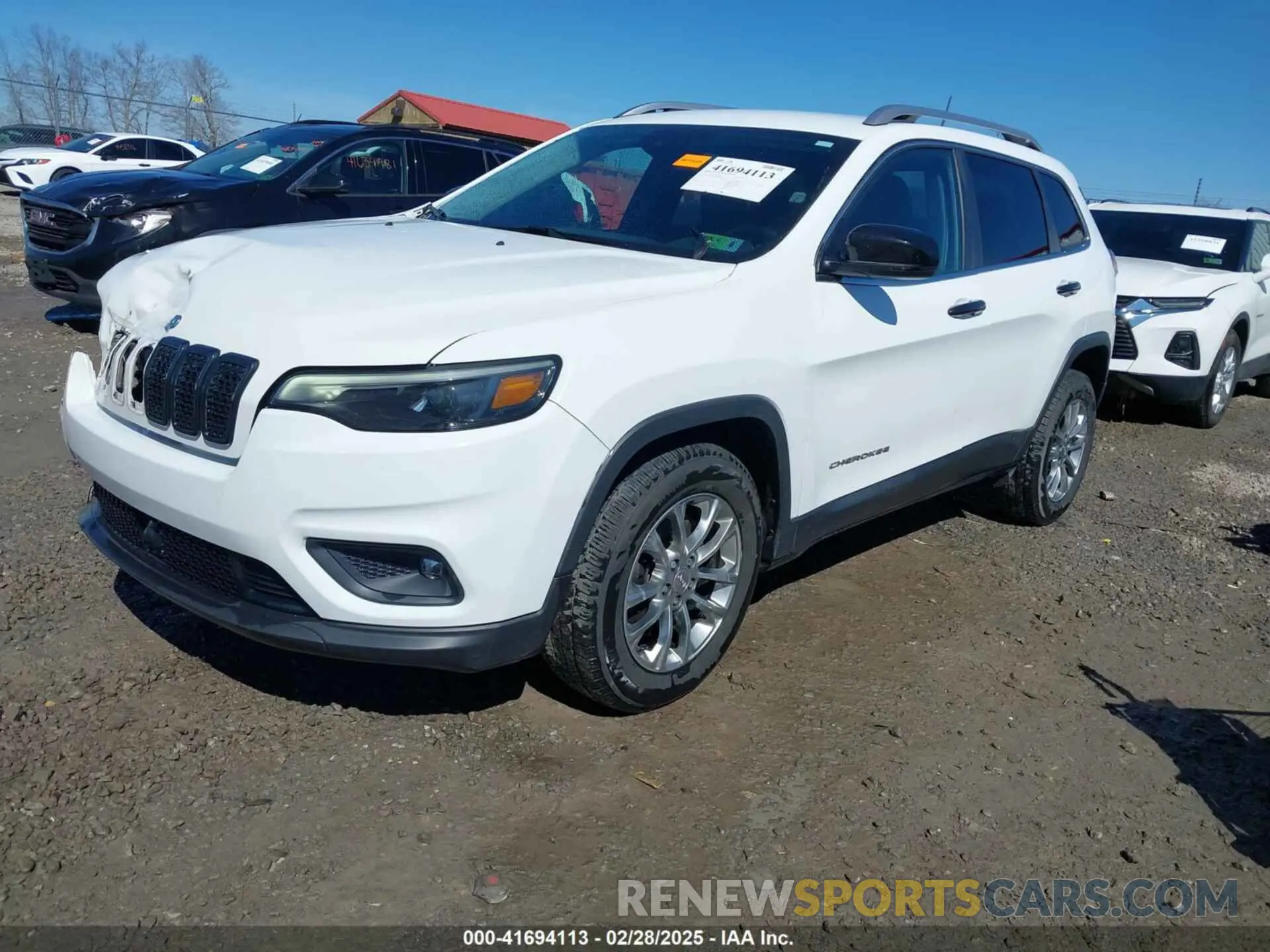 2 Photograph of a damaged car 1C4PJLLBXMD164087 JEEP CHEROKEE 2021
