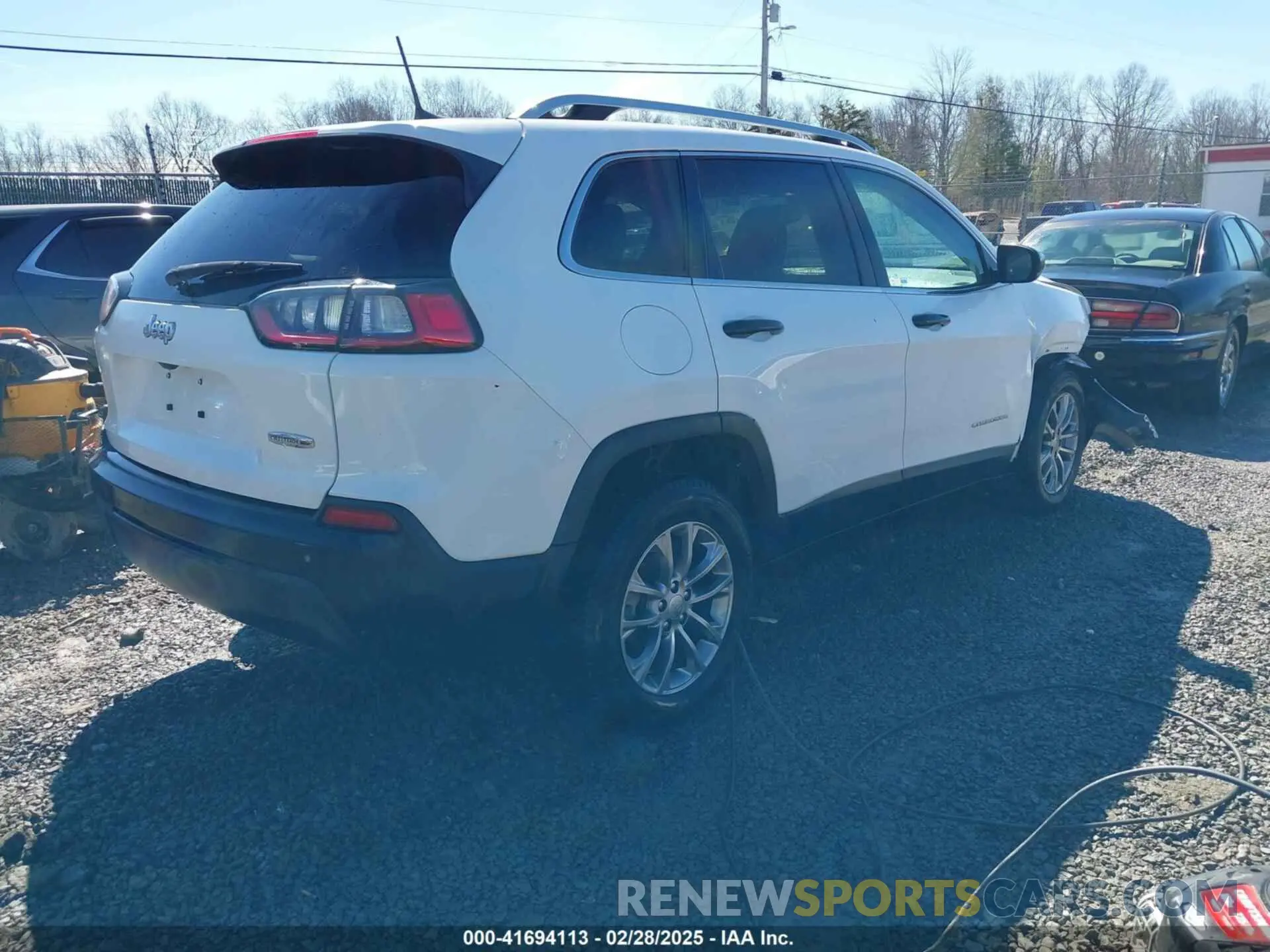 4 Photograph of a damaged car 1C4PJLLBXMD164087 JEEP CHEROKEE 2021