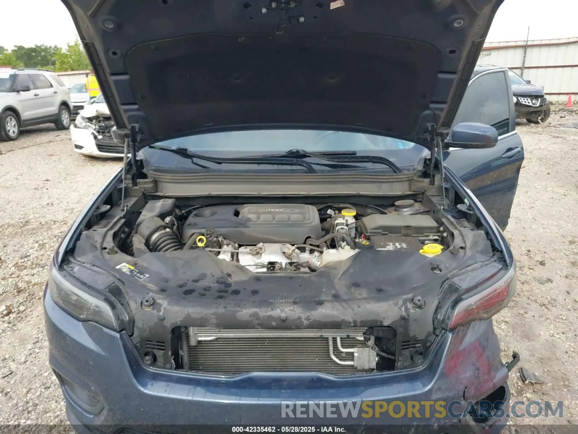 10 Photograph of a damaged car 1C4PJLMN8MD155199 JEEP CHEROKEE 2021