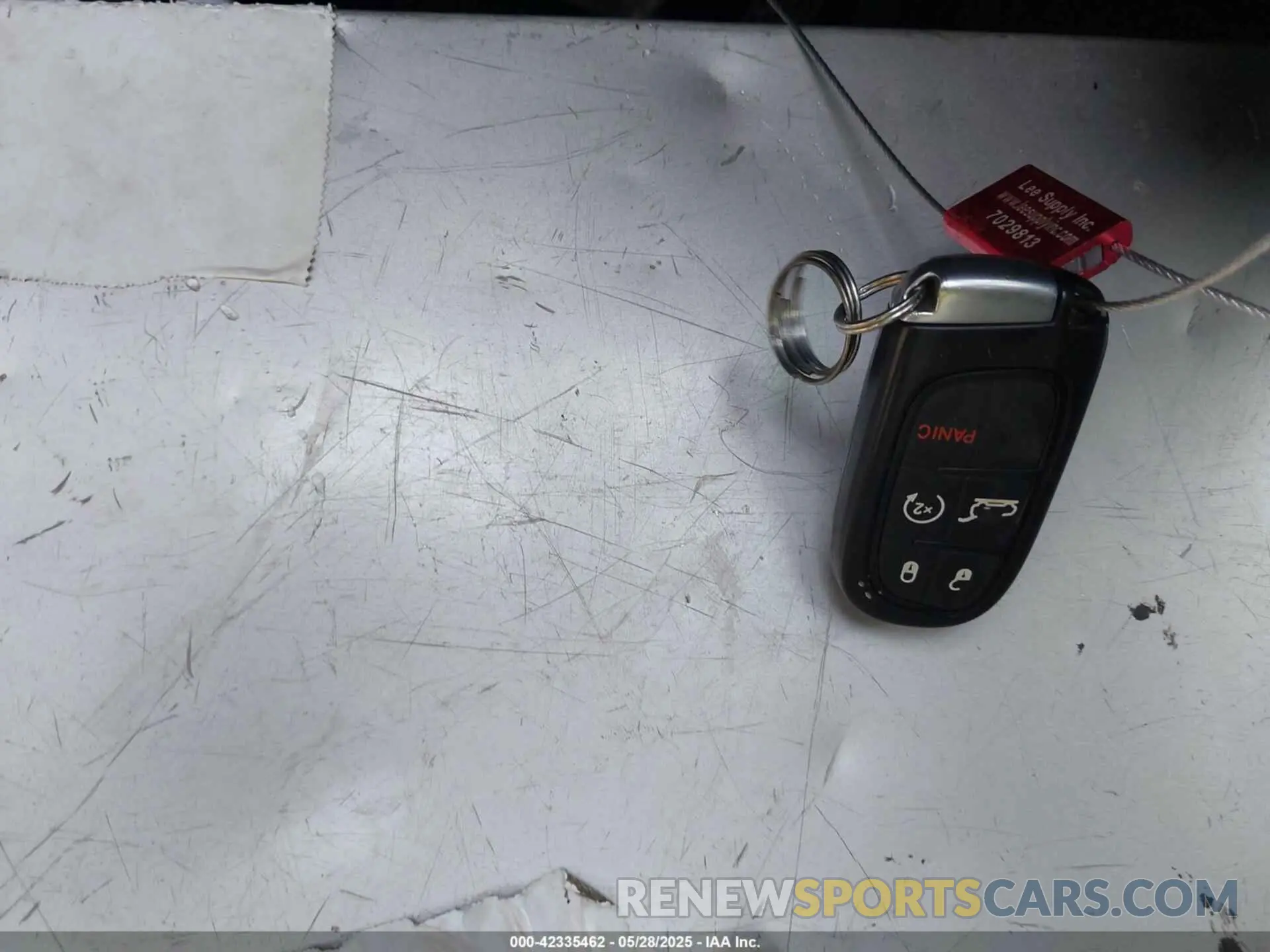 11 Photograph of a damaged car 1C4PJLMN8MD155199 JEEP CHEROKEE 2021