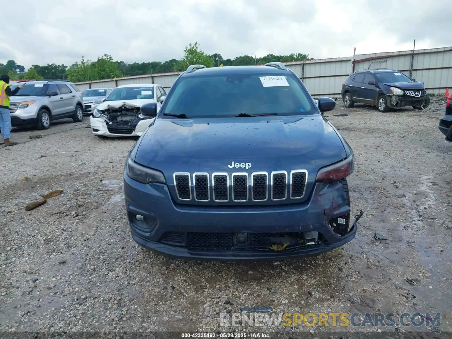 12 Photograph of a damaged car 1C4PJLMN8MD155199 JEEP CHEROKEE 2021