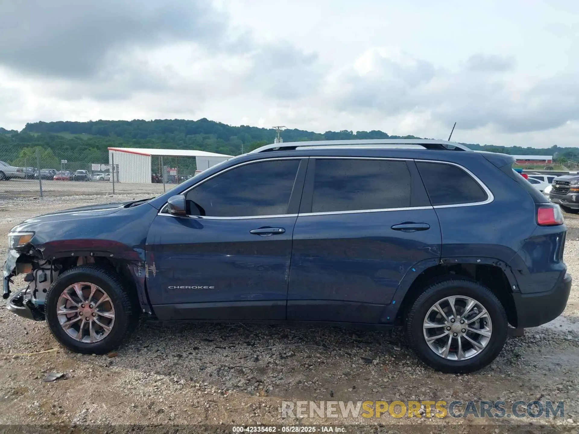 14 Photograph of a damaged car 1C4PJLMN8MD155199 JEEP CHEROKEE 2021