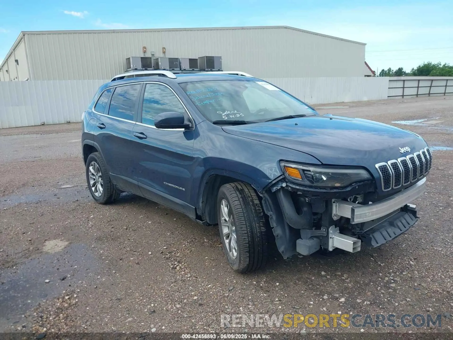 1 Photograph of a damaged car 1C4PJLMX2MD107165 JEEP CHEROKEE 2021