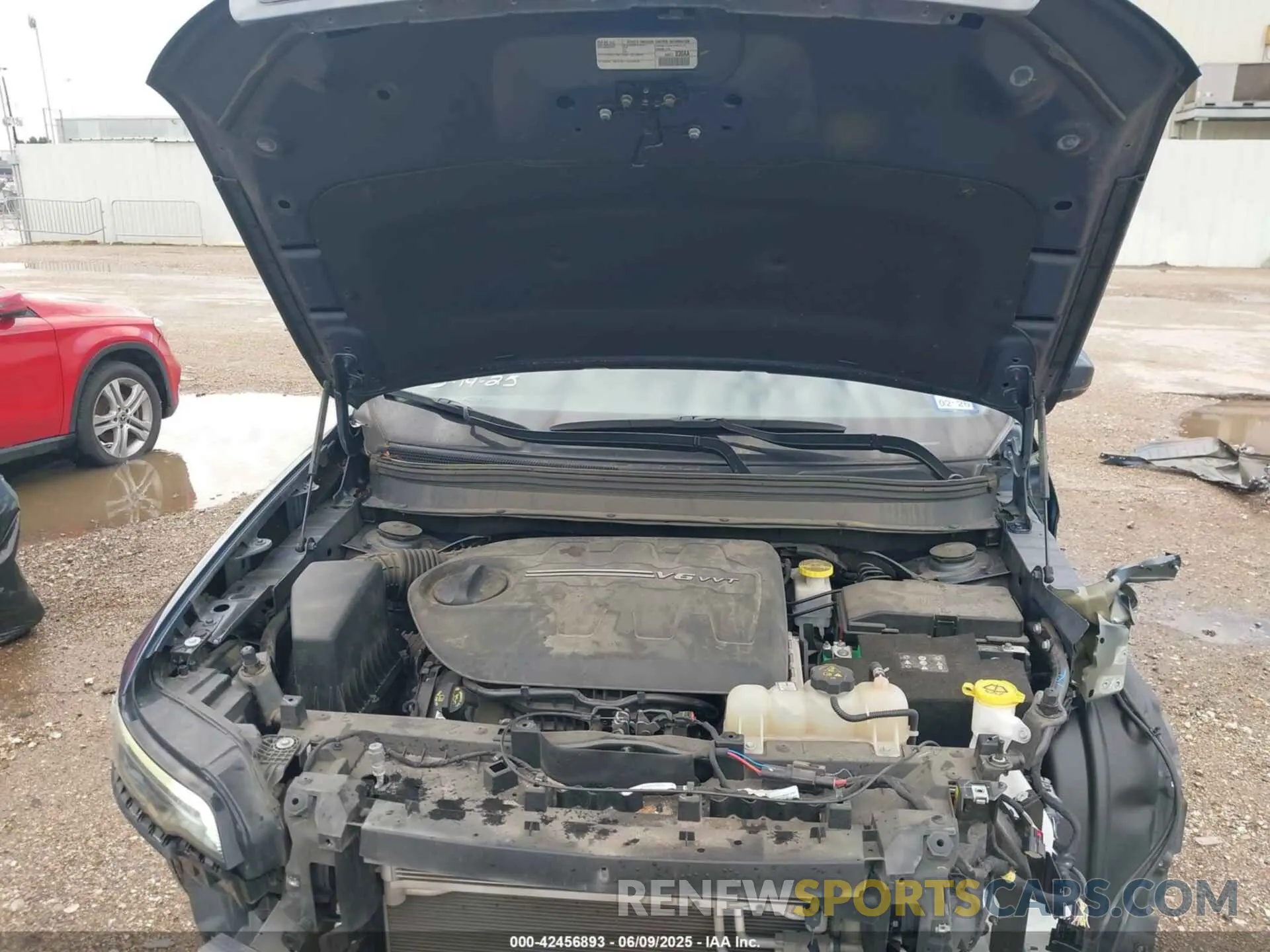 10 Photograph of a damaged car 1C4PJLMX2MD107165 JEEP CHEROKEE 2021