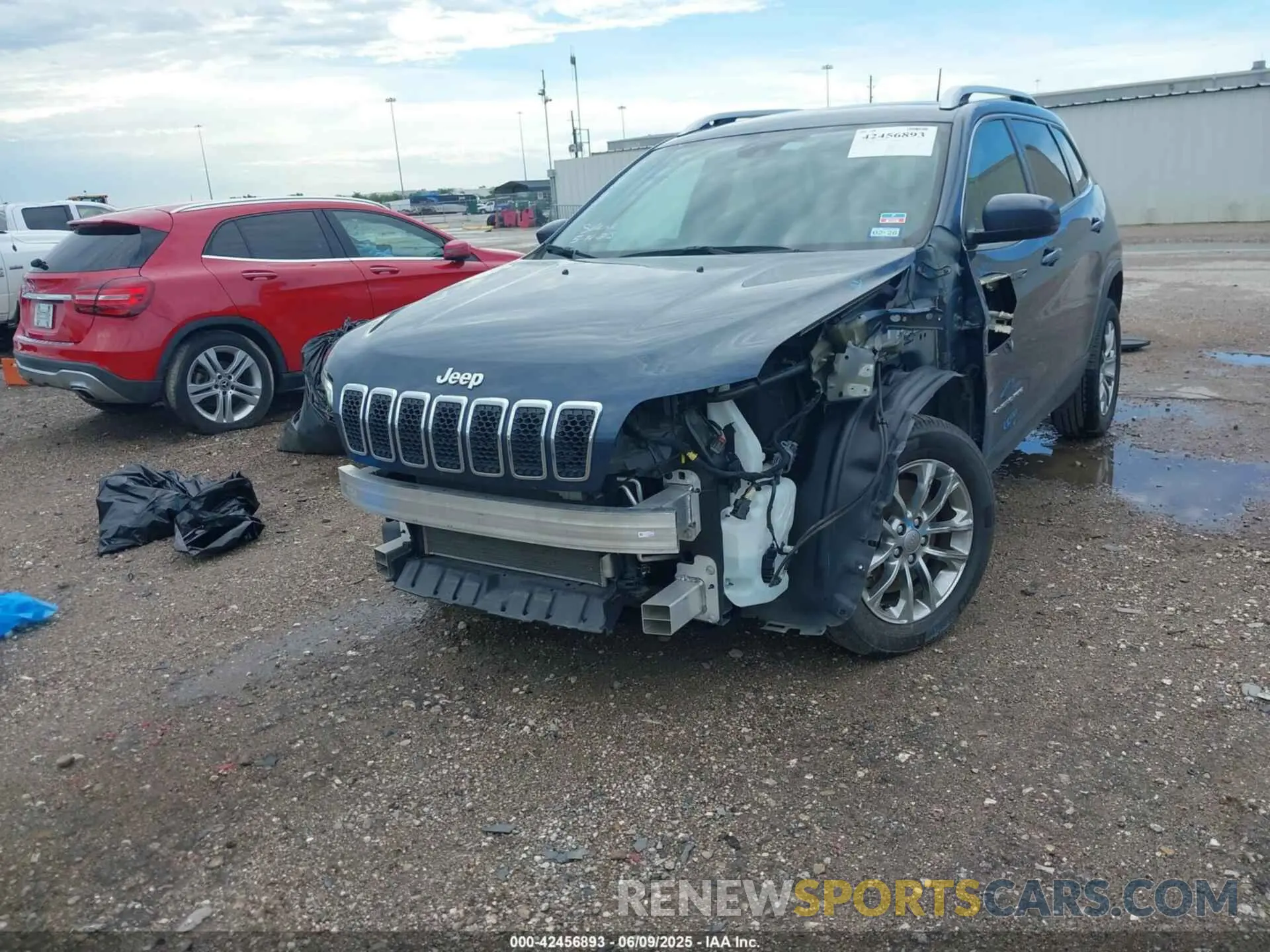 6 Photograph of a damaged car 1C4PJLMX2MD107165 JEEP CHEROKEE 2021