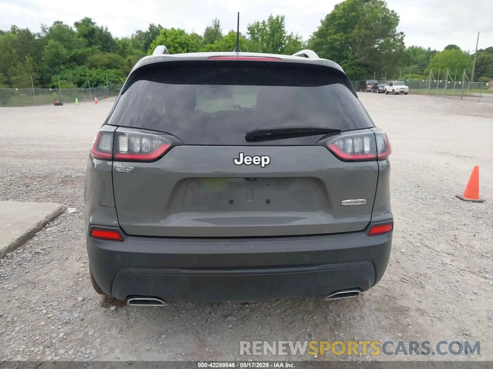 16 Photograph of a damaged car 1C4PJLMX2MD211624 JEEP CHEROKEE 2021