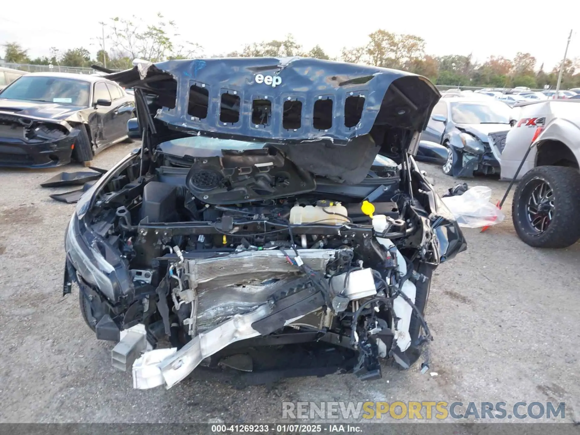 12 Photograph of a damaged car 1C4PJLMX4MD140927 JEEP CHEROKEE 2021