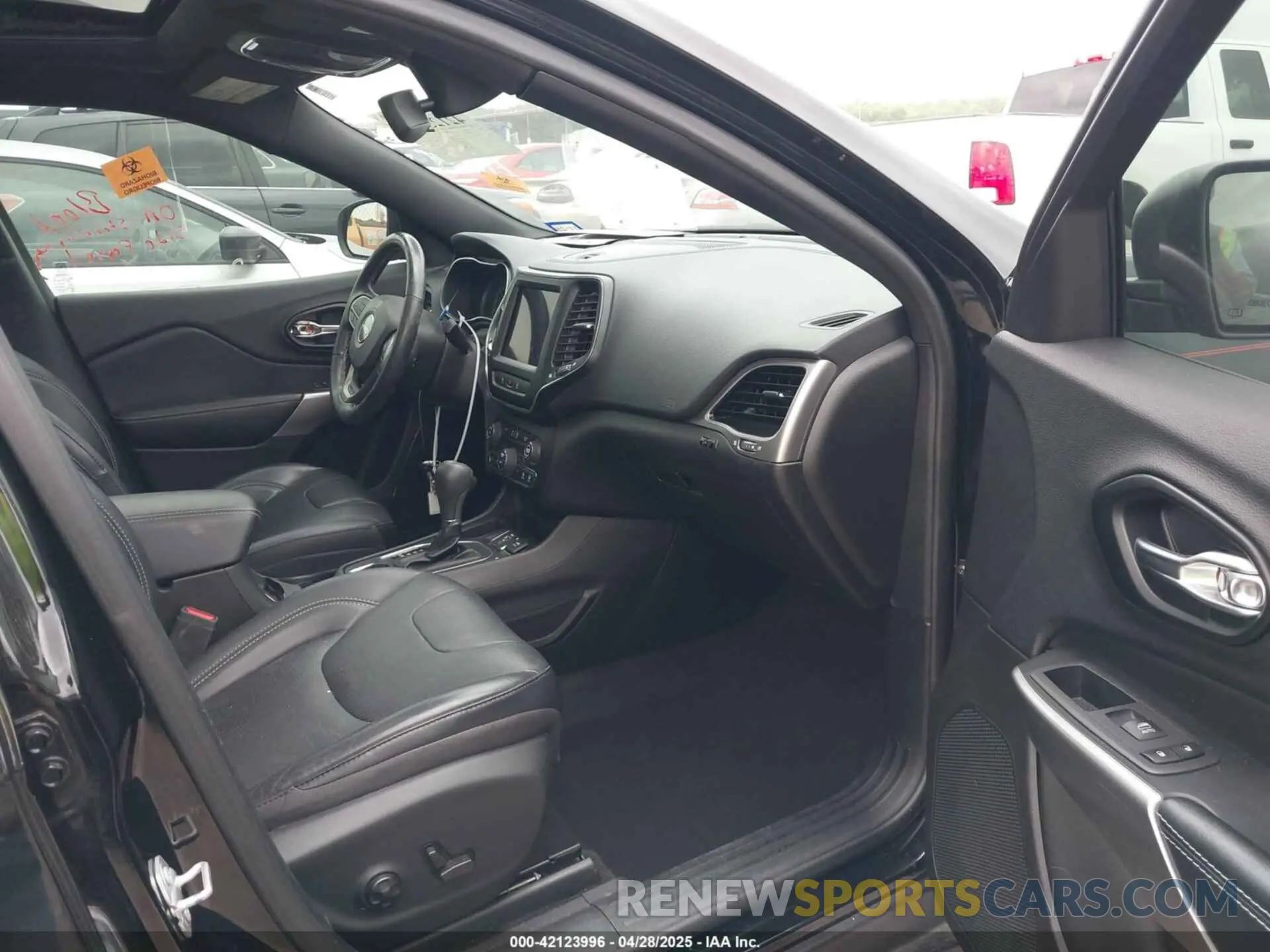 5 Photograph of a damaged car 1C4PJLMX5MD149992 JEEP CHEROKEE 2021