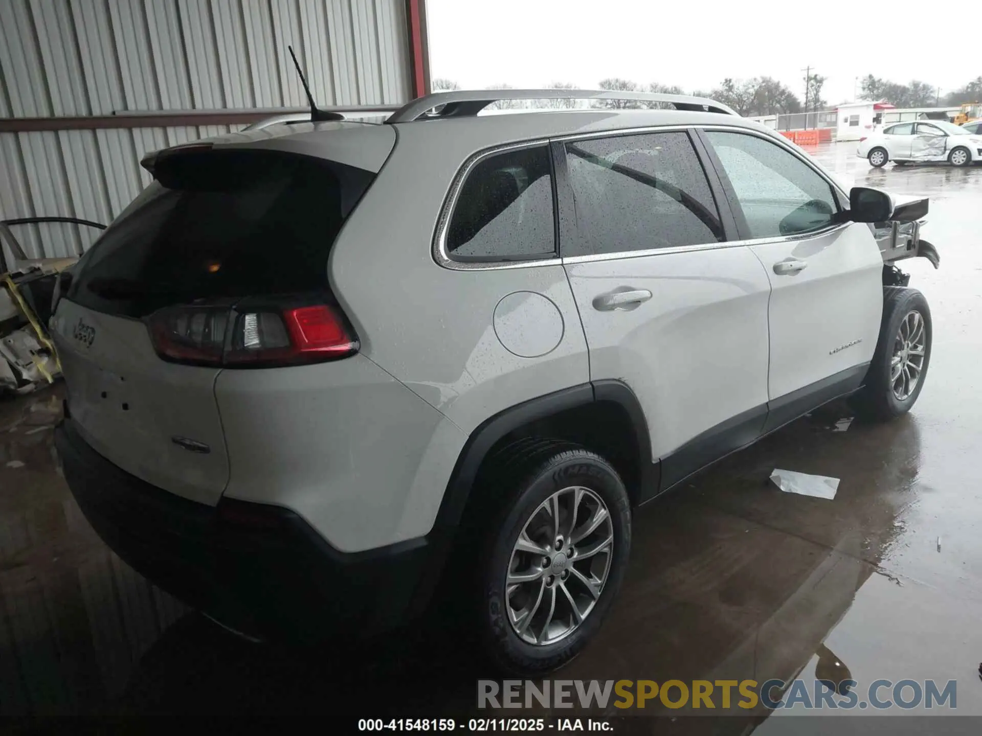 4 Photograph of a damaged car 1C4PJLMX7MD221078 JEEP CHEROKEE 2021