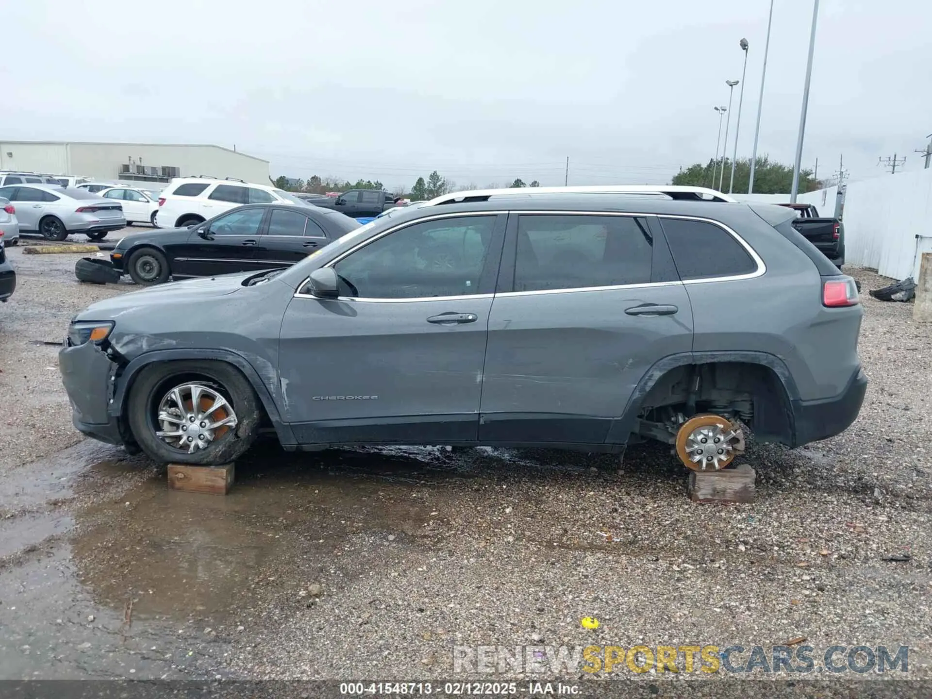 15 Photograph of a damaged car 1C4PJLMXXMD203934 JEEP CHEROKEE 2021